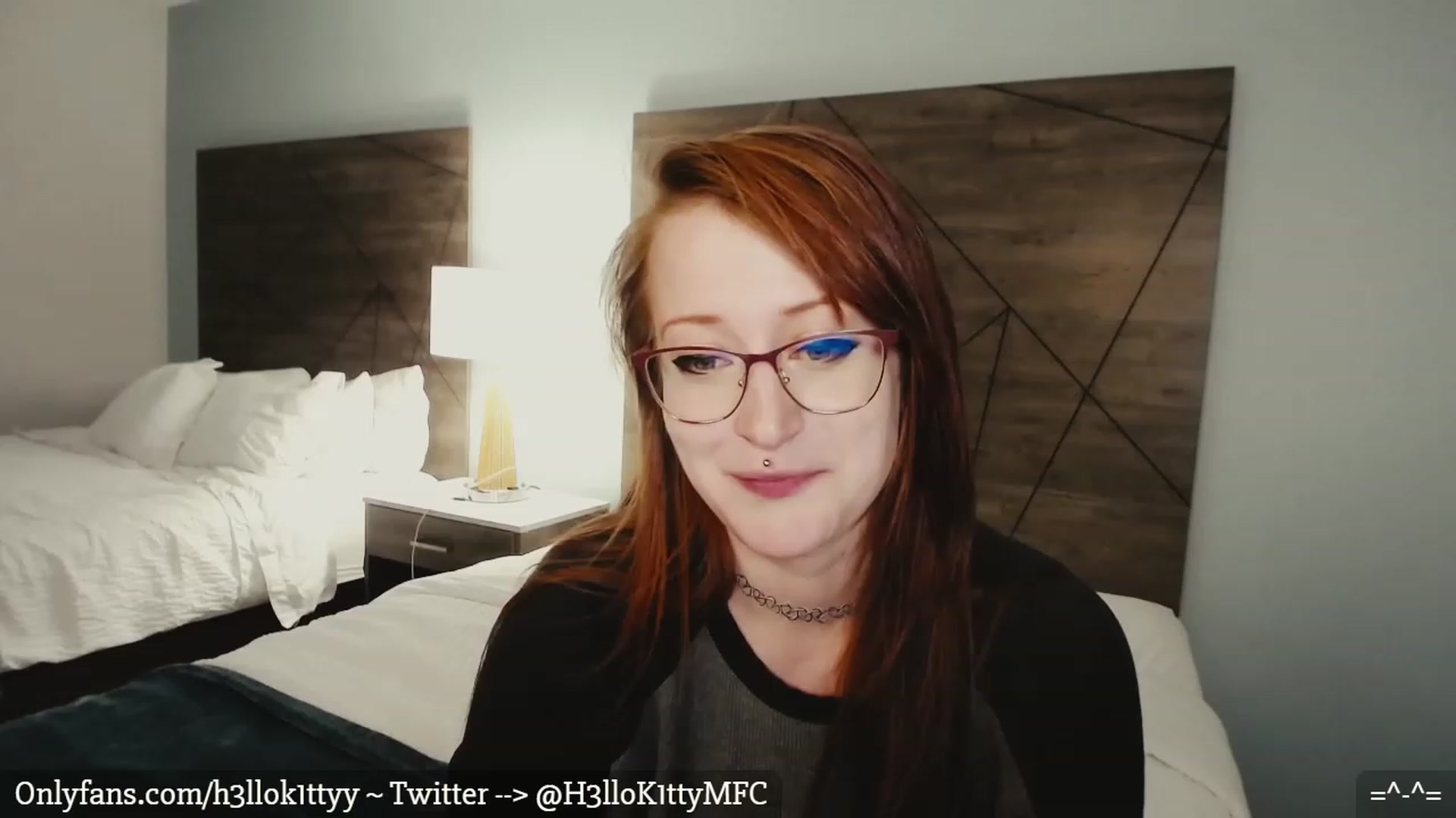 Gallery image thumbnail from H3llok1tty's myfreecams stream on, 02/08/2023, 04:53 image 6 of 20
