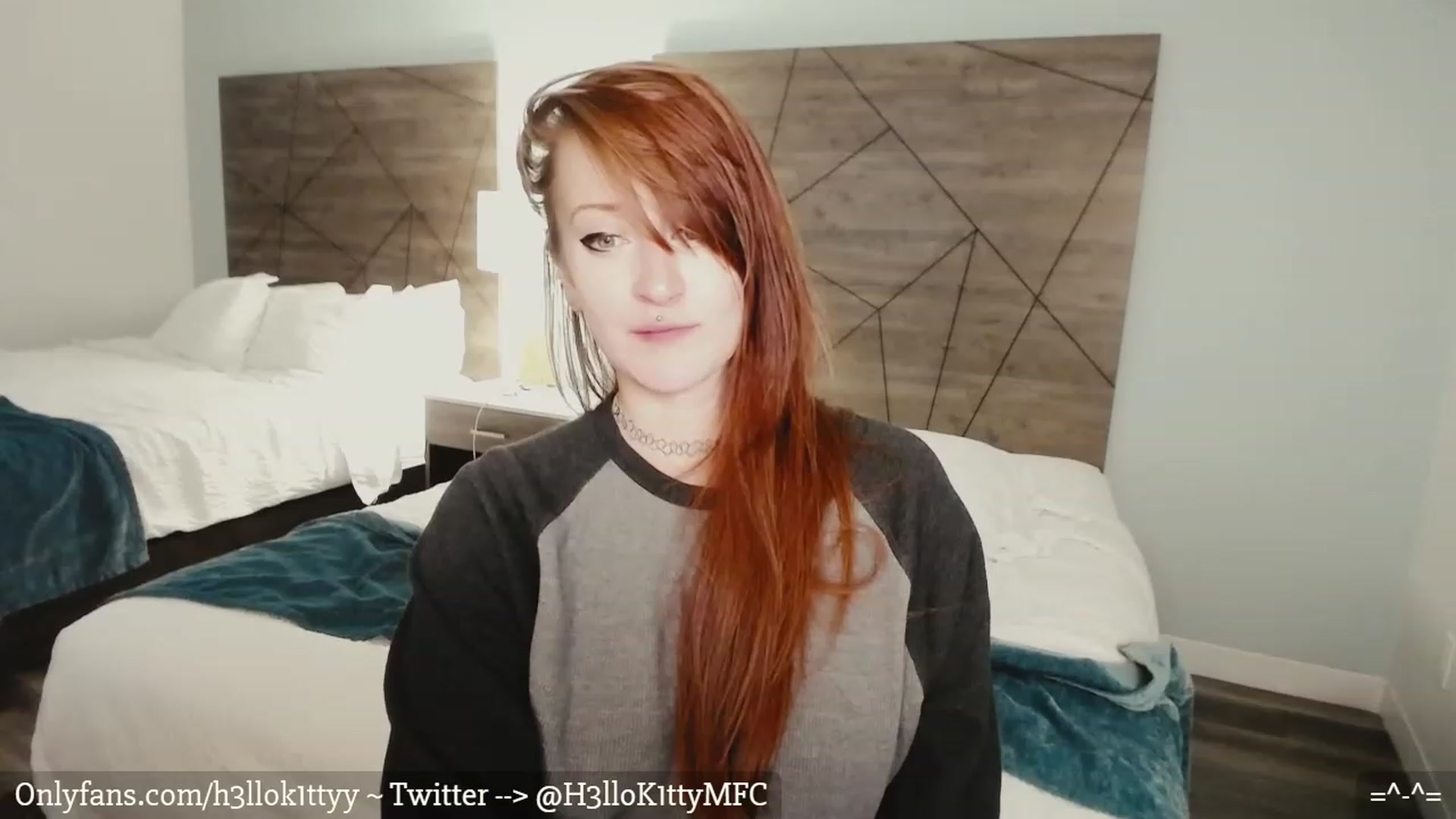 Gallery image thumbnail from H3llok1tty's myfreecams stream on, 02/08/2023, 07:12 image 13 of 20