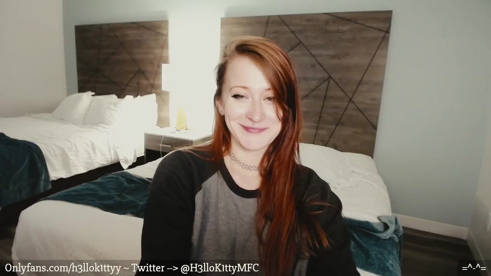Gallery image thumbnail from H3llok1tty's myfreecams stream on, 02/08/2023, 07:12 image 15 of 20