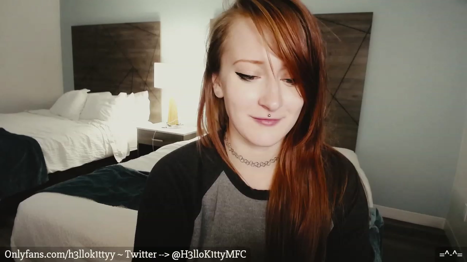 Gallery image thumbnail from H3llok1tty's myfreecams stream on, 02/08/2023, 07:12 image 7 of 20