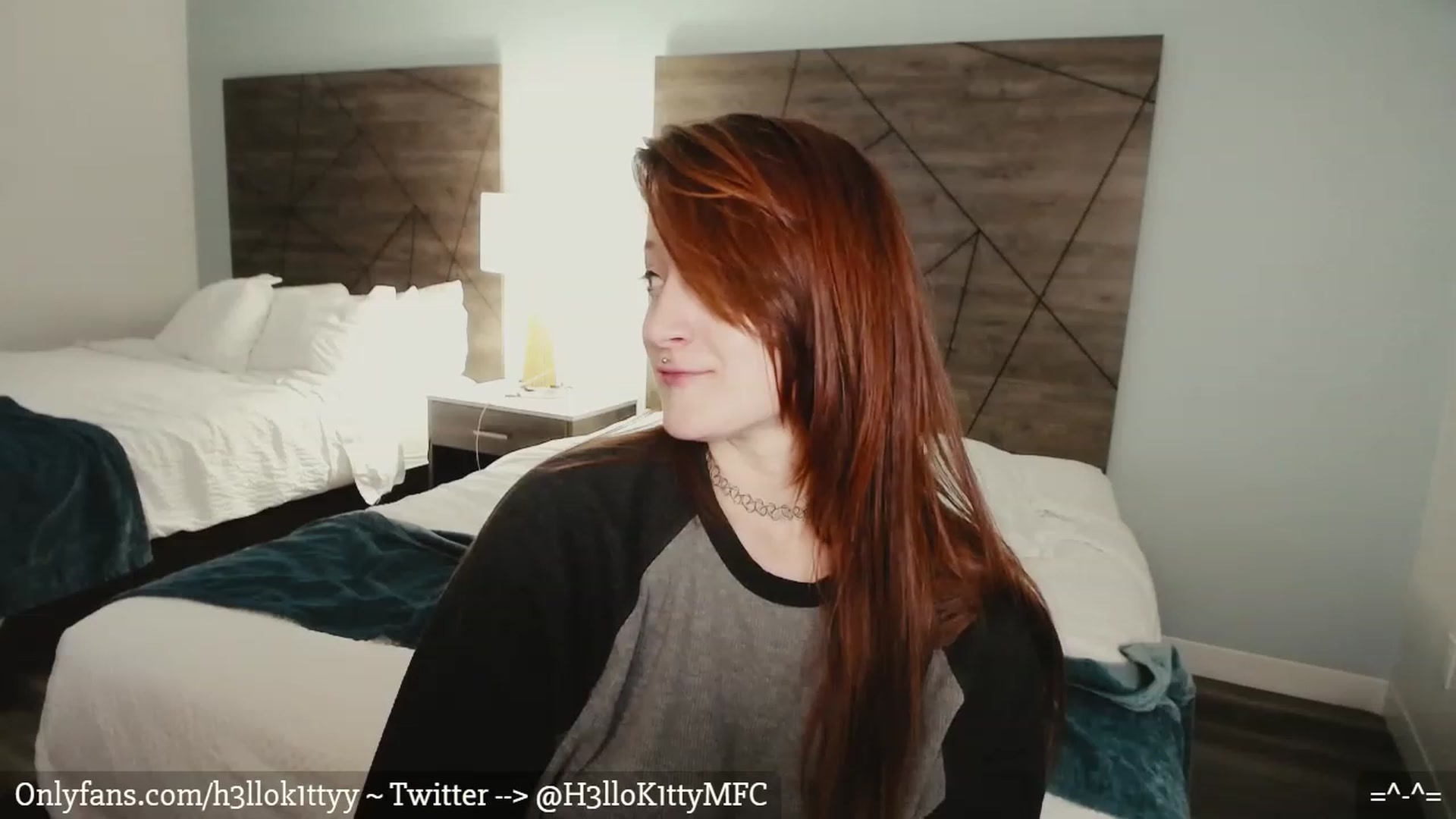 Gallery image thumbnail from H3llok1tty's myfreecams stream on, 02/08/2023, 07:12 image 14 of 20