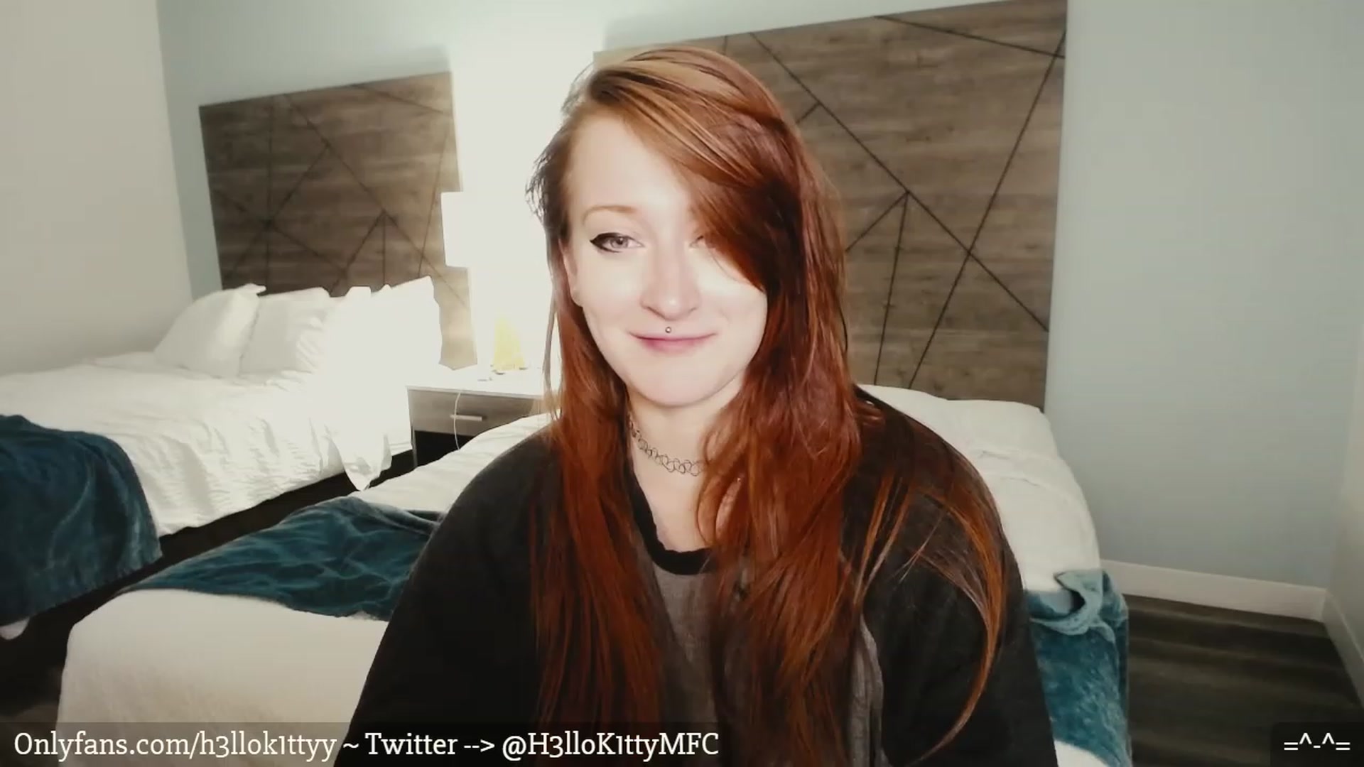 Gallery image thumbnail from H3llok1tty's myfreecams stream on, 02/08/2023, 07:12 image 18 of 20