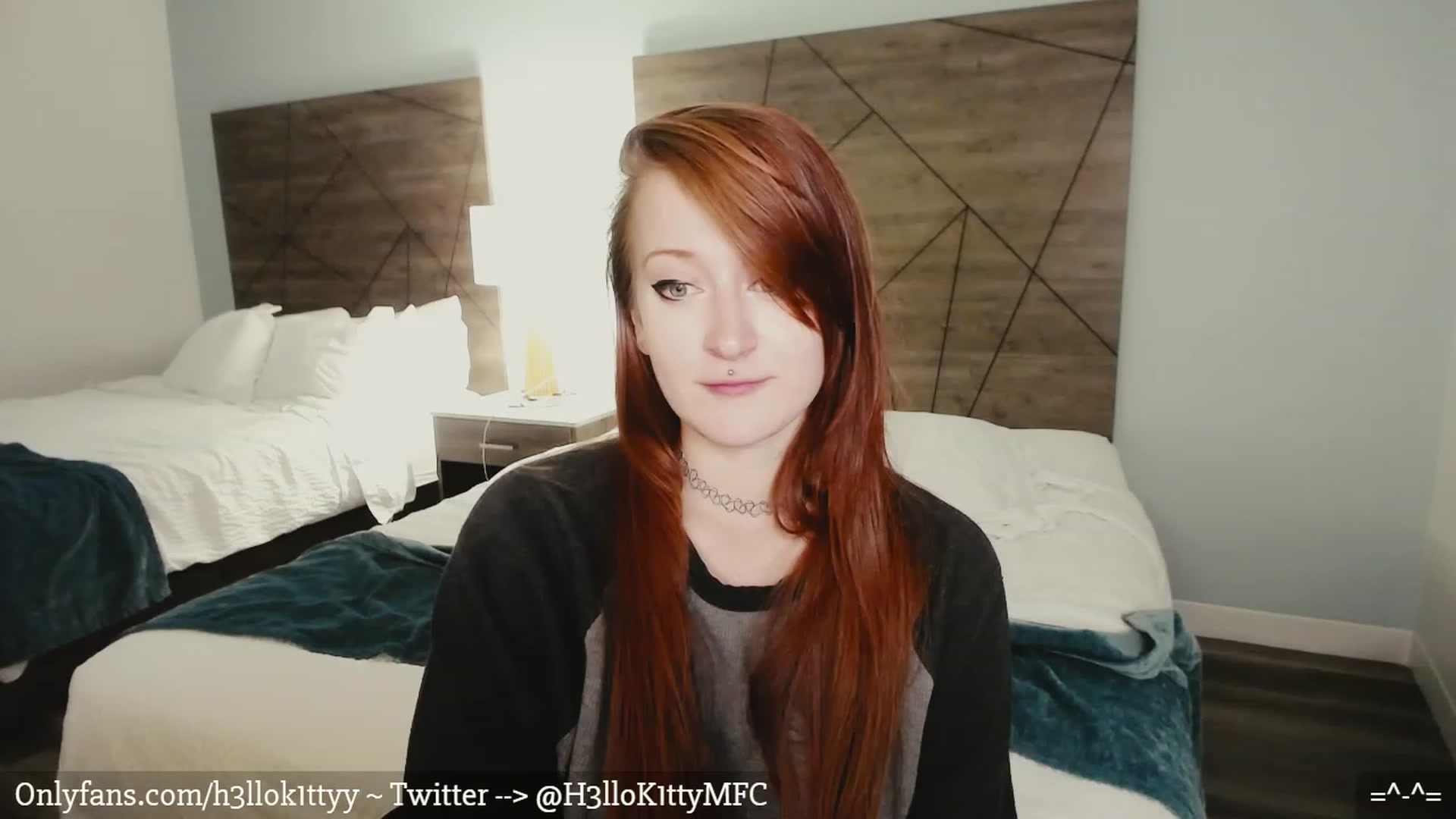 Gallery image thumbnail from H3llok1tty's myfreecams stream on, 02/08/2023, 07:12 image 16 of 20