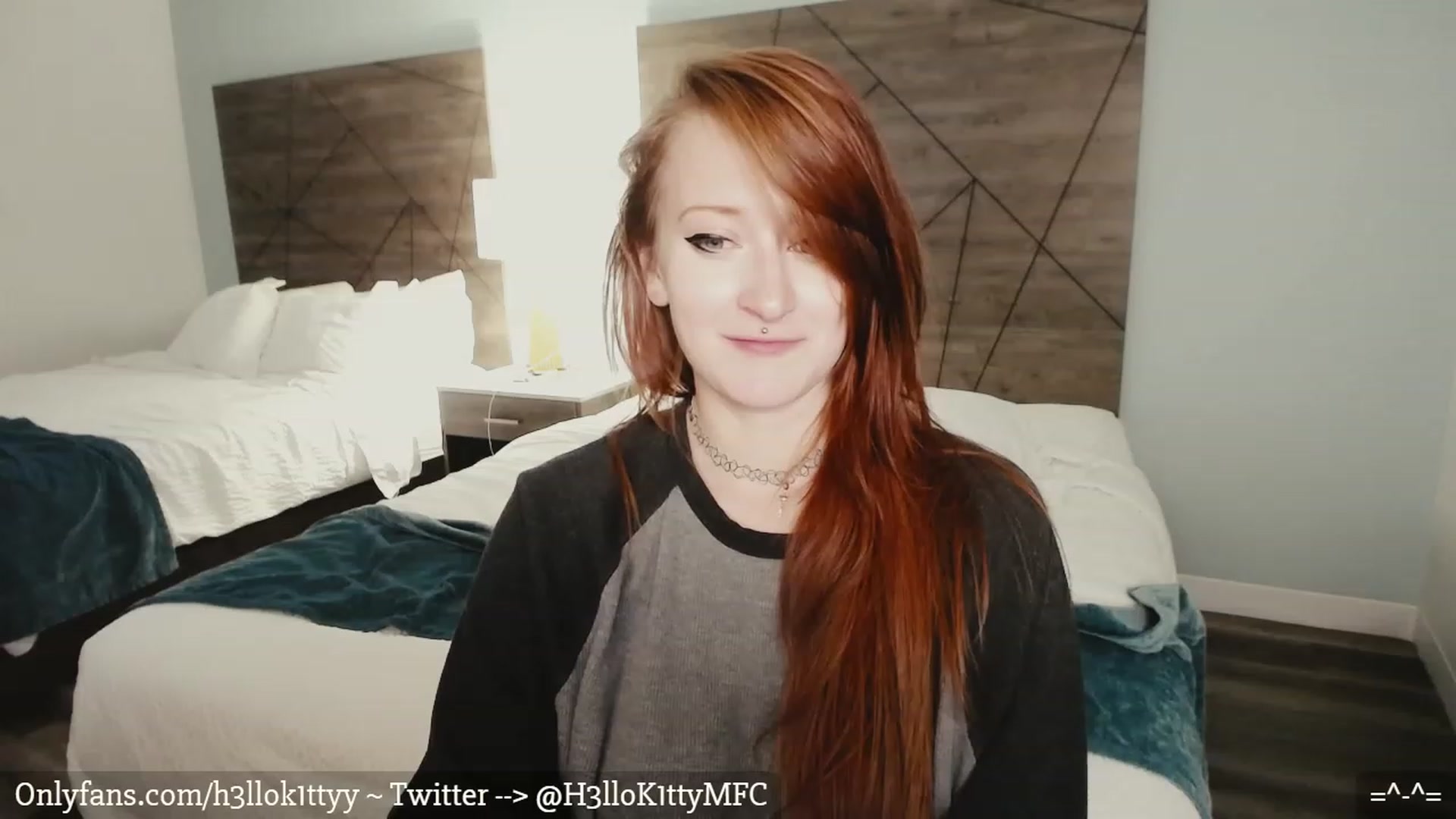 Gallery image thumbnail from H3llok1tty's myfreecams stream on, 02/08/2023, 07:52 image 7 of 20