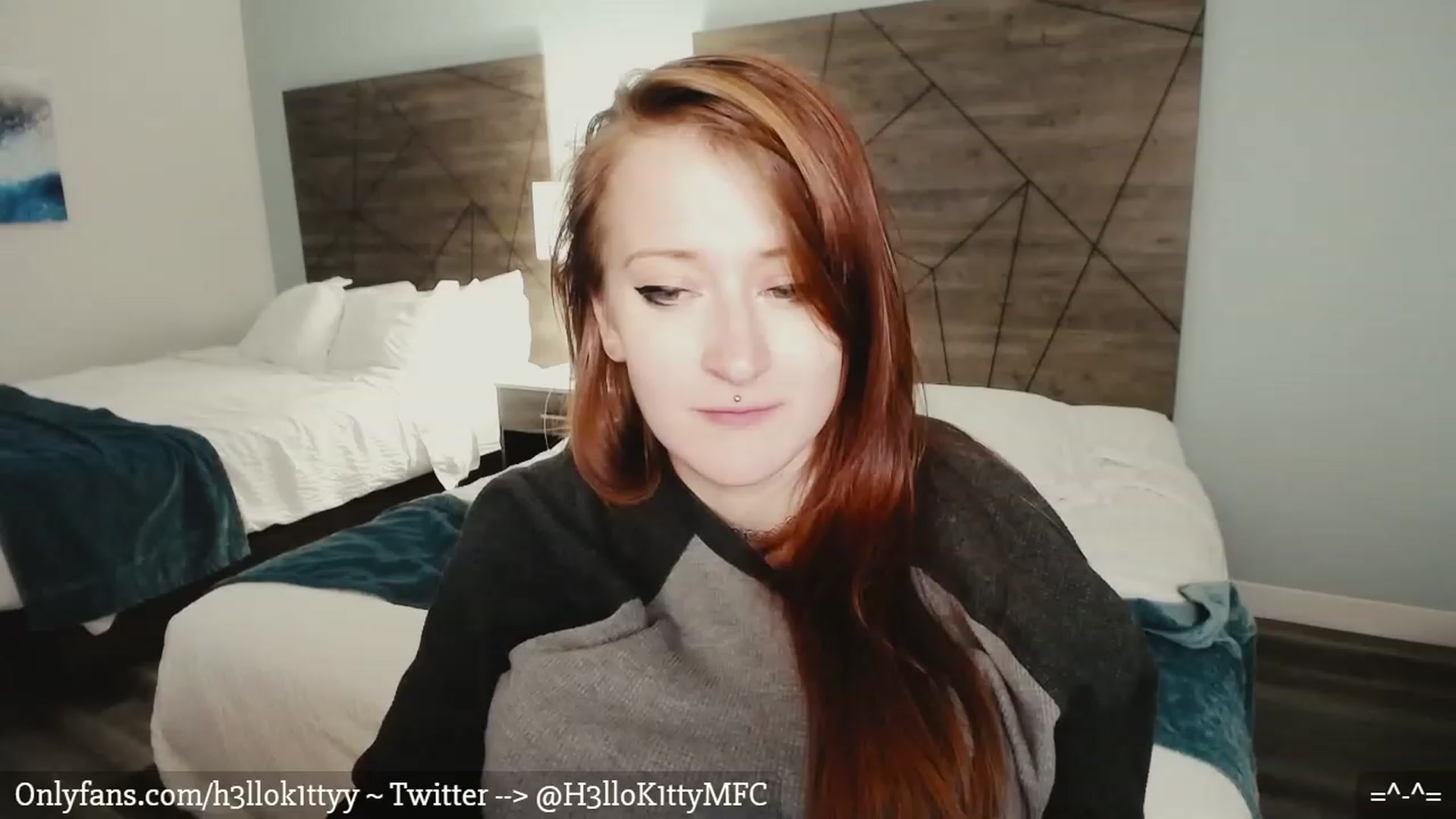 Gallery image thumbnail from H3llok1tty's myfreecams stream on, 02/08/2023, 07:52 image 16 of 20