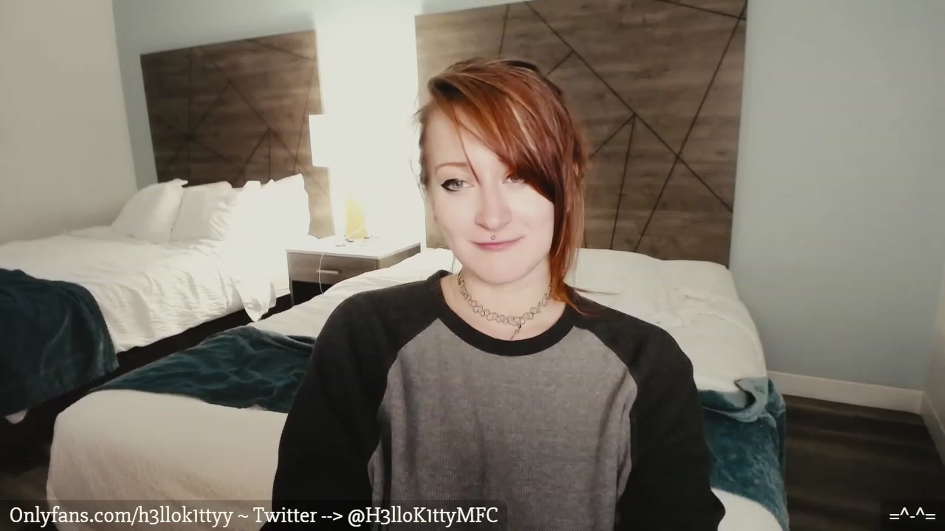 Gallery image thumbnail from H3llok1tty's myfreecams stream on, 02/08/2023, 07:52 image 2 of 20