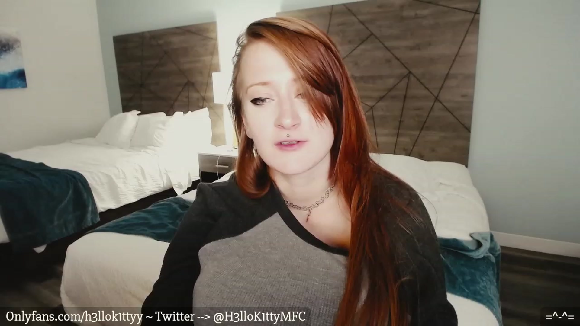 Gallery image thumbnail from H3llok1tty's myfreecams stream on, 02/08/2023, 07:52 image 17 of 20