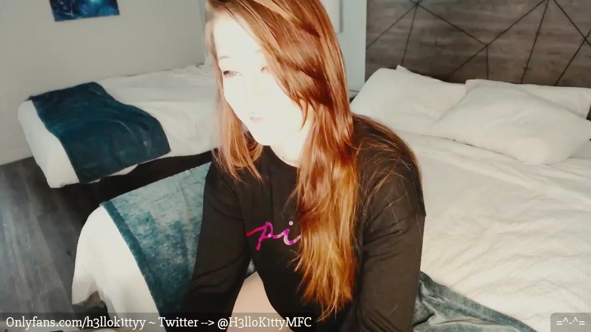 Gallery image thumbnail from H3llok1tty's myfreecams stream on, 02/11/2023, 23:58 image 6 of 20