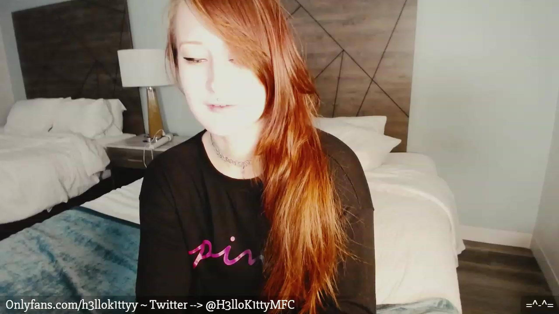 Gallery image thumbnail from H3llok1tty's myfreecams stream on, 02/11/2023, 23:58 image 19 of 20