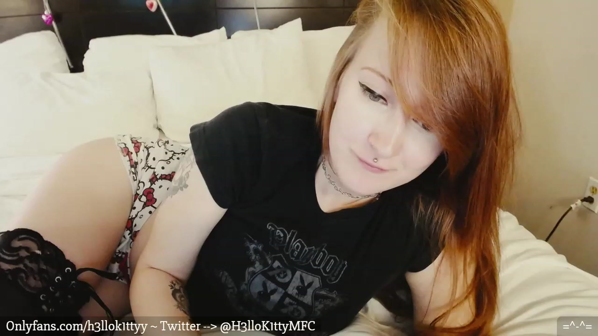 Gallery image thumbnail from H3llok1tty's myfreecams stream on, 02/14/2023, 08:00 image 3 of 20
