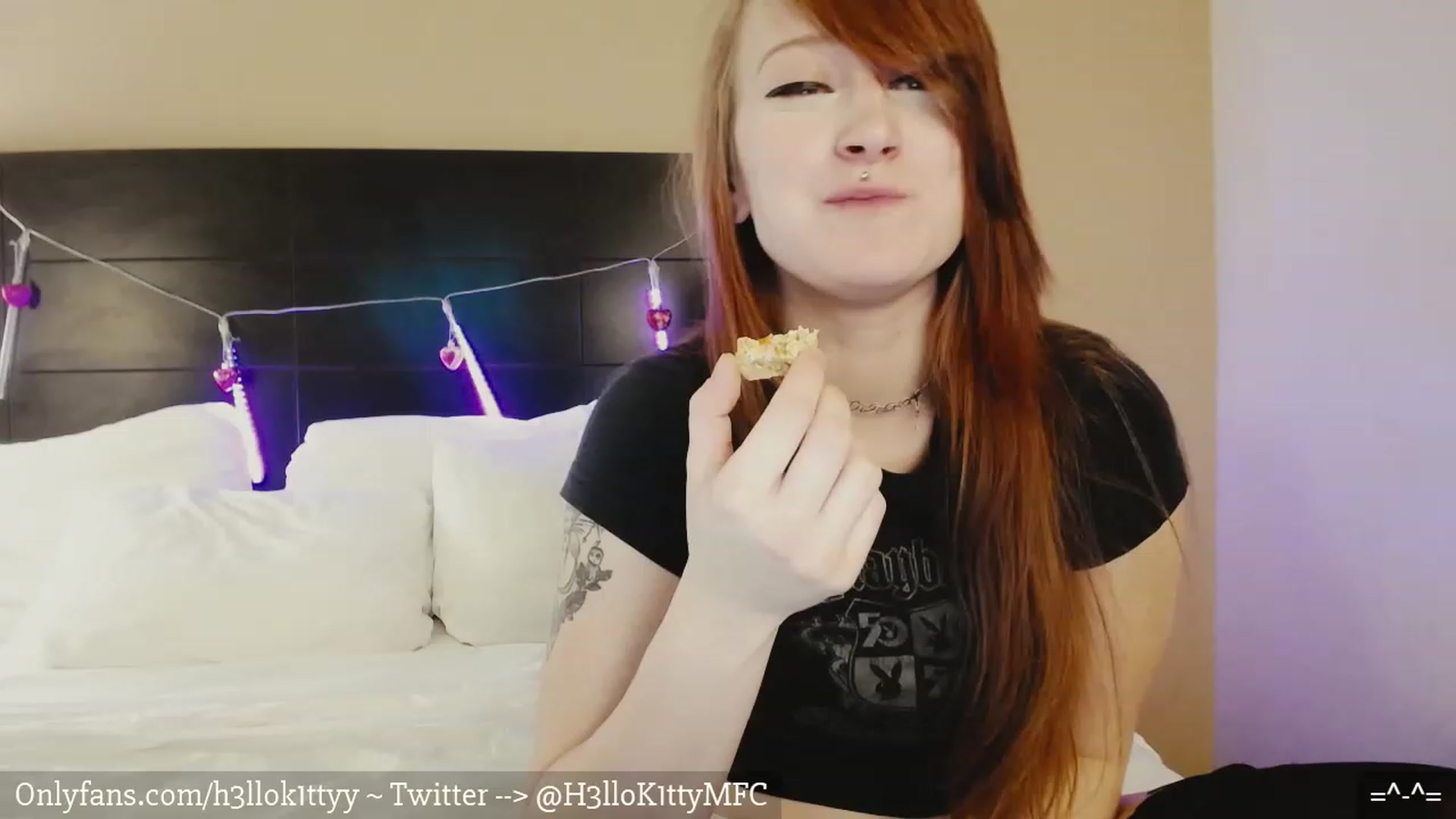 Gallery image thumbnail from H3llok1tty's myfreecams stream on, 02/14/2023, 08:00 image 4 of 20