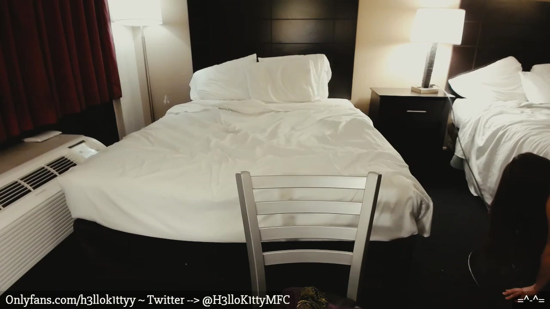 Gallery image thumbnail from H3llok1tty's myfreecams stream on, 02/18/2023, 10:43 image 6 of 20