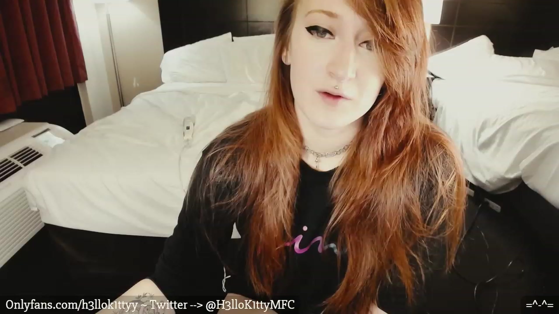 Gallery image thumbnail from H3llok1tty's myfreecams stream on, 02/19/2023, 03:05 image 7 of 20