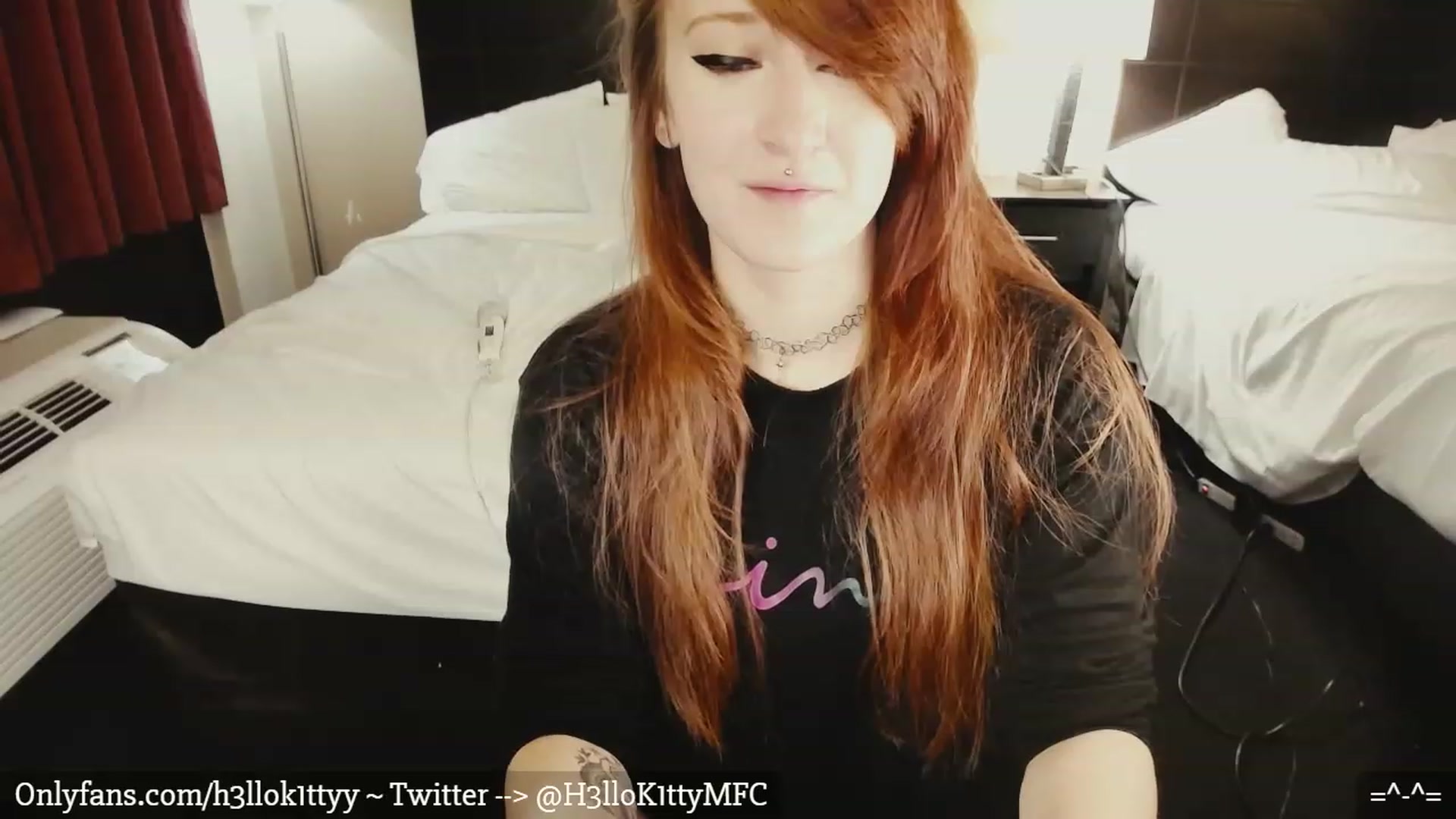 Gallery image thumbnail from H3llok1tty's myfreecams stream on, 02/19/2023, 03:05 image 8 of 20