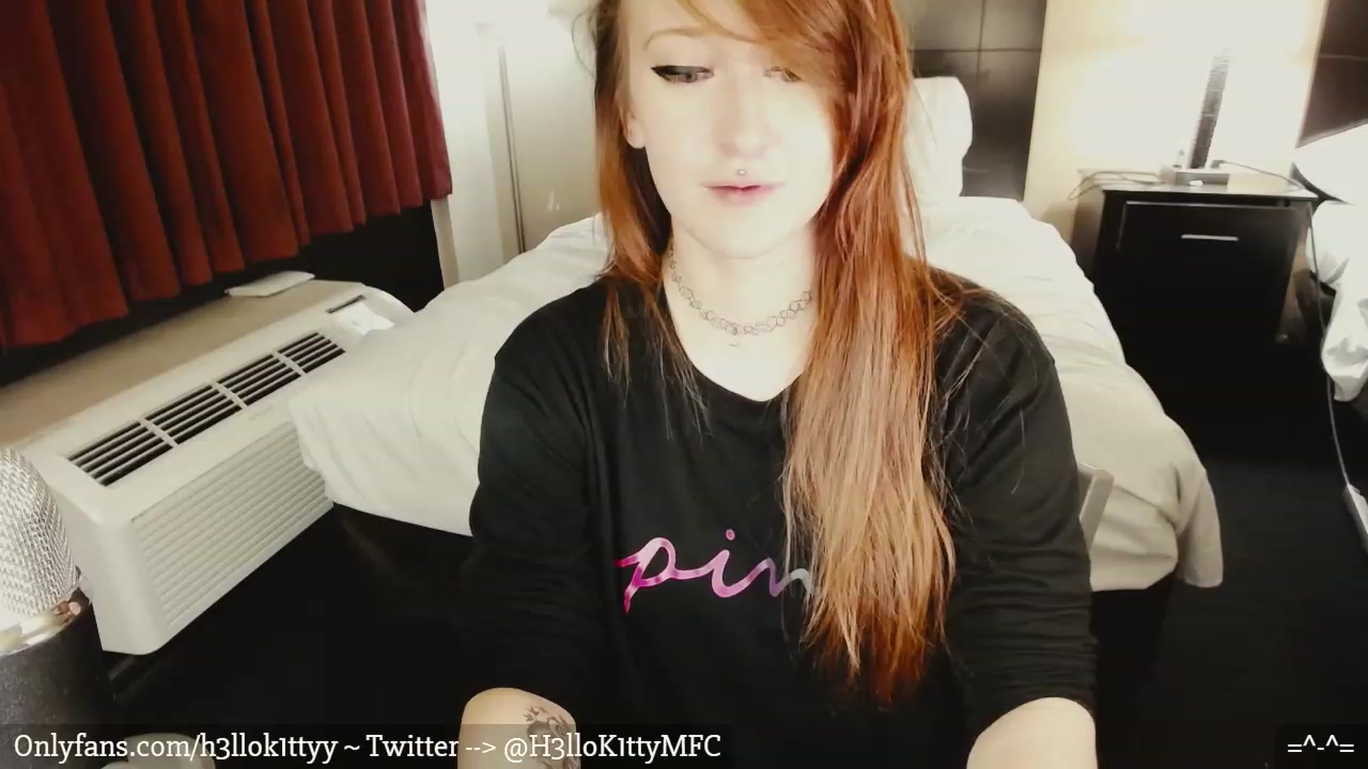 Gallery image thumbnail from H3llok1tty's myfreecams stream on, 02/19/2023, 09:01 image 7 of 20