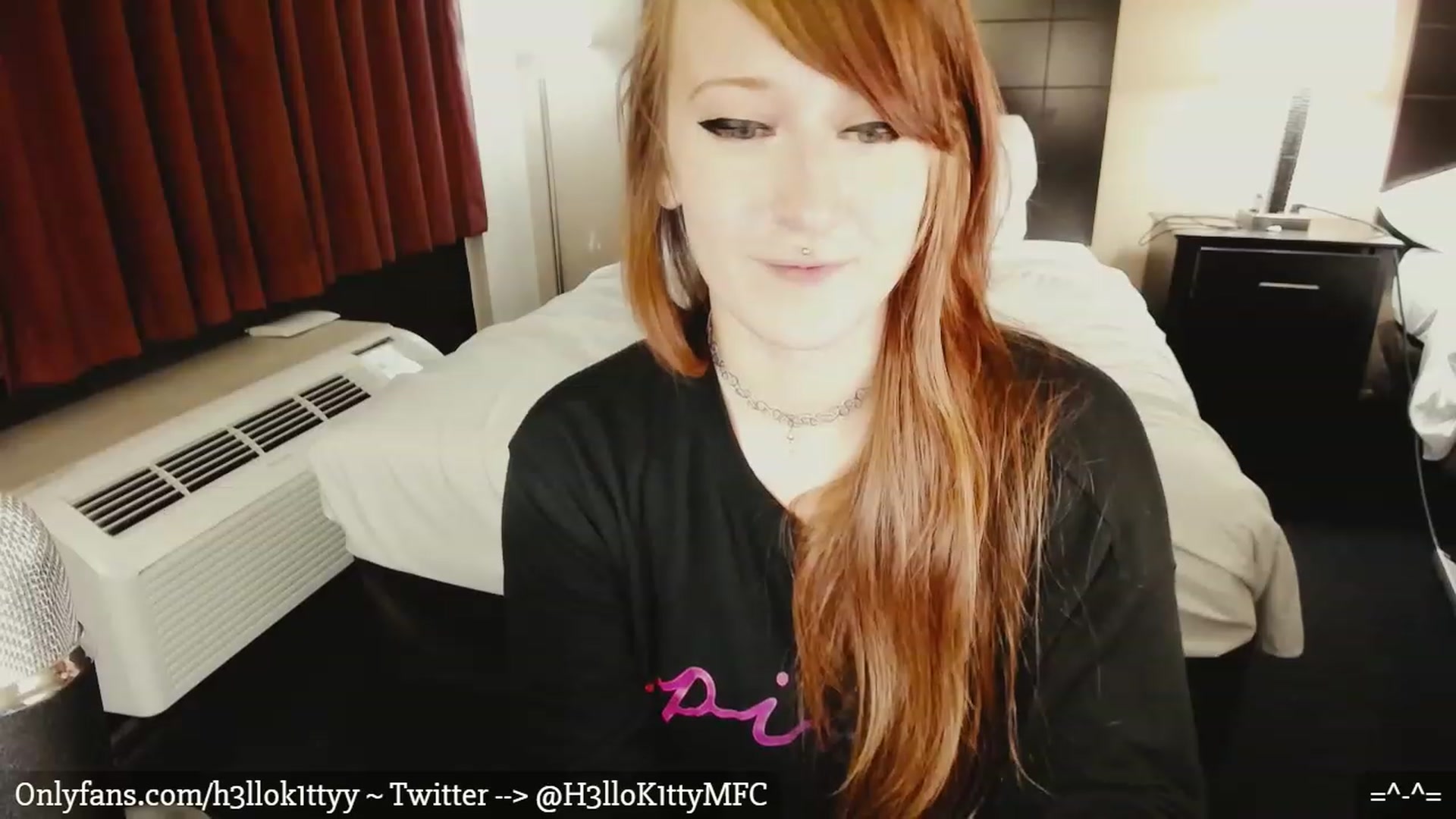 Gallery image thumbnail from H3llok1tty's myfreecams stream on, 02/19/2023, 09:01 image 14 of 20