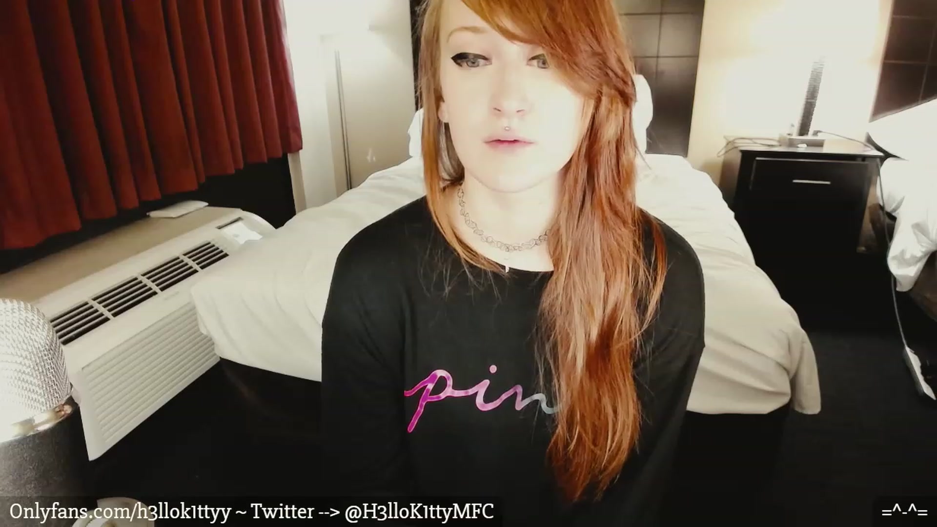 Gallery image thumbnail from H3llok1tty's myfreecams stream on, 02/19/2023, 09:01 image 17 of 20
