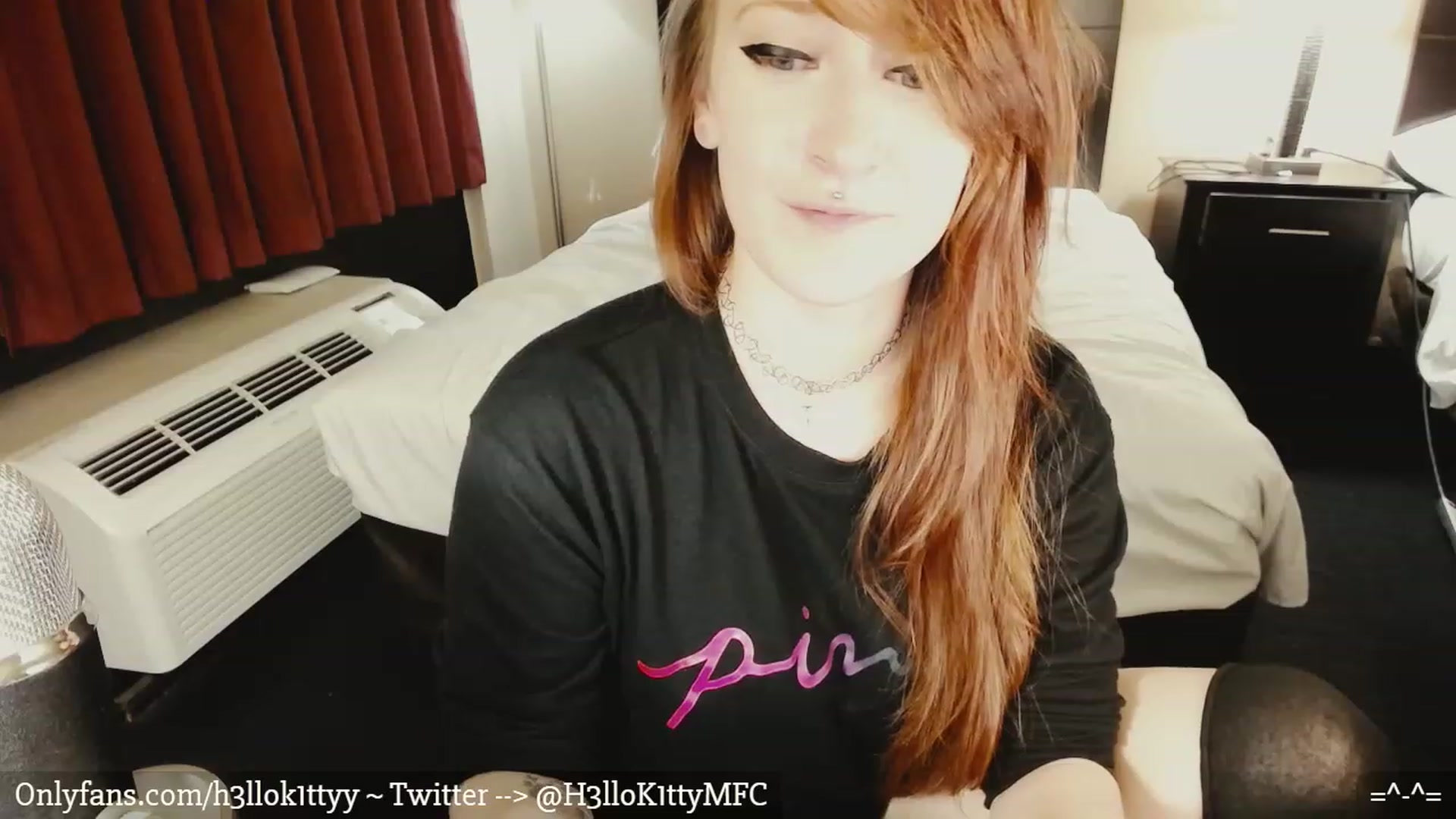 Gallery image thumbnail from H3llok1tty's myfreecams stream on, 02/19/2023, 09:01 image 9 of 20