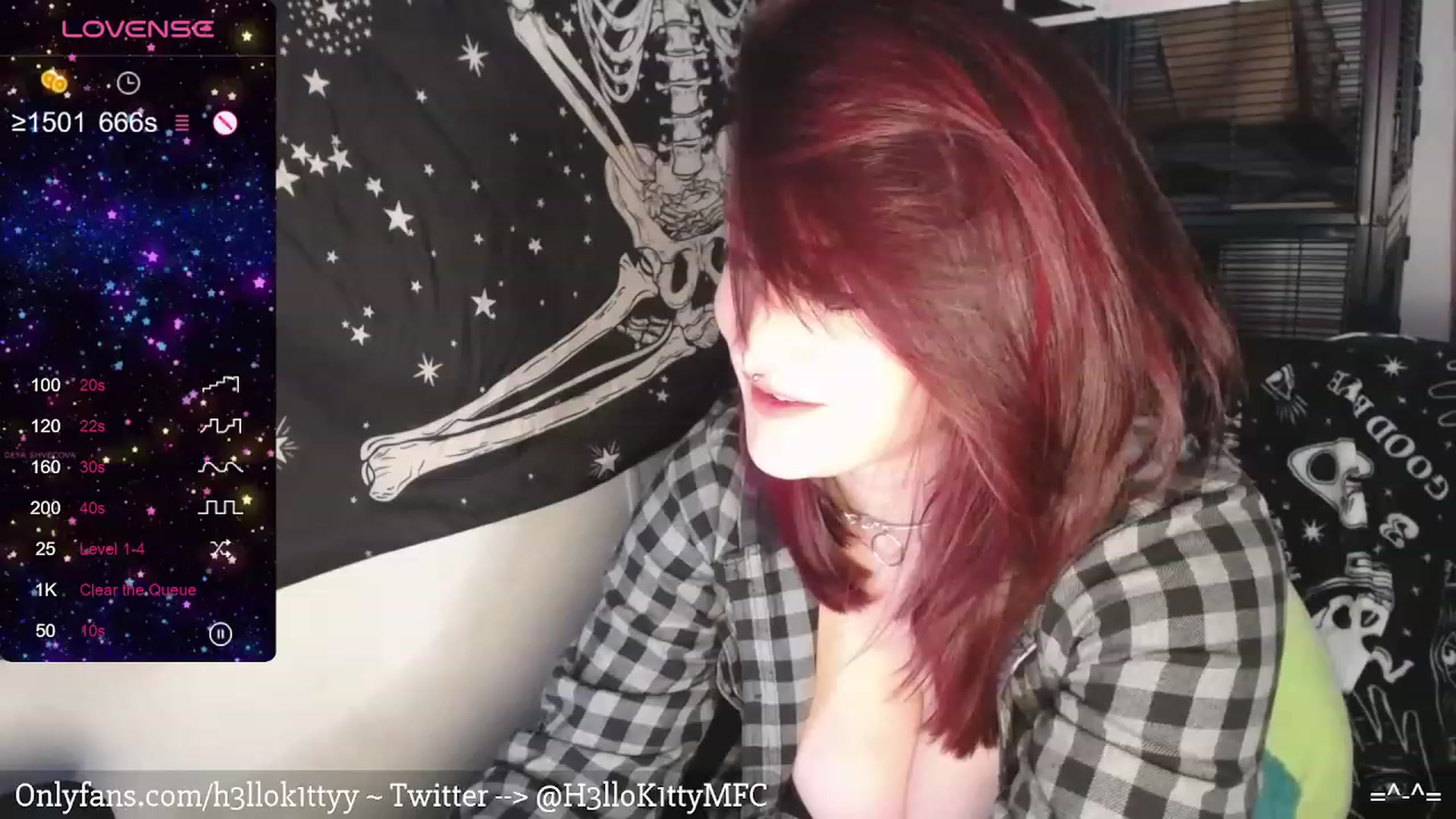 Gallery image thumbnail from H3llok1tty's myfreecams stream on, 02/08/2024, 10:26 image 12 of 20