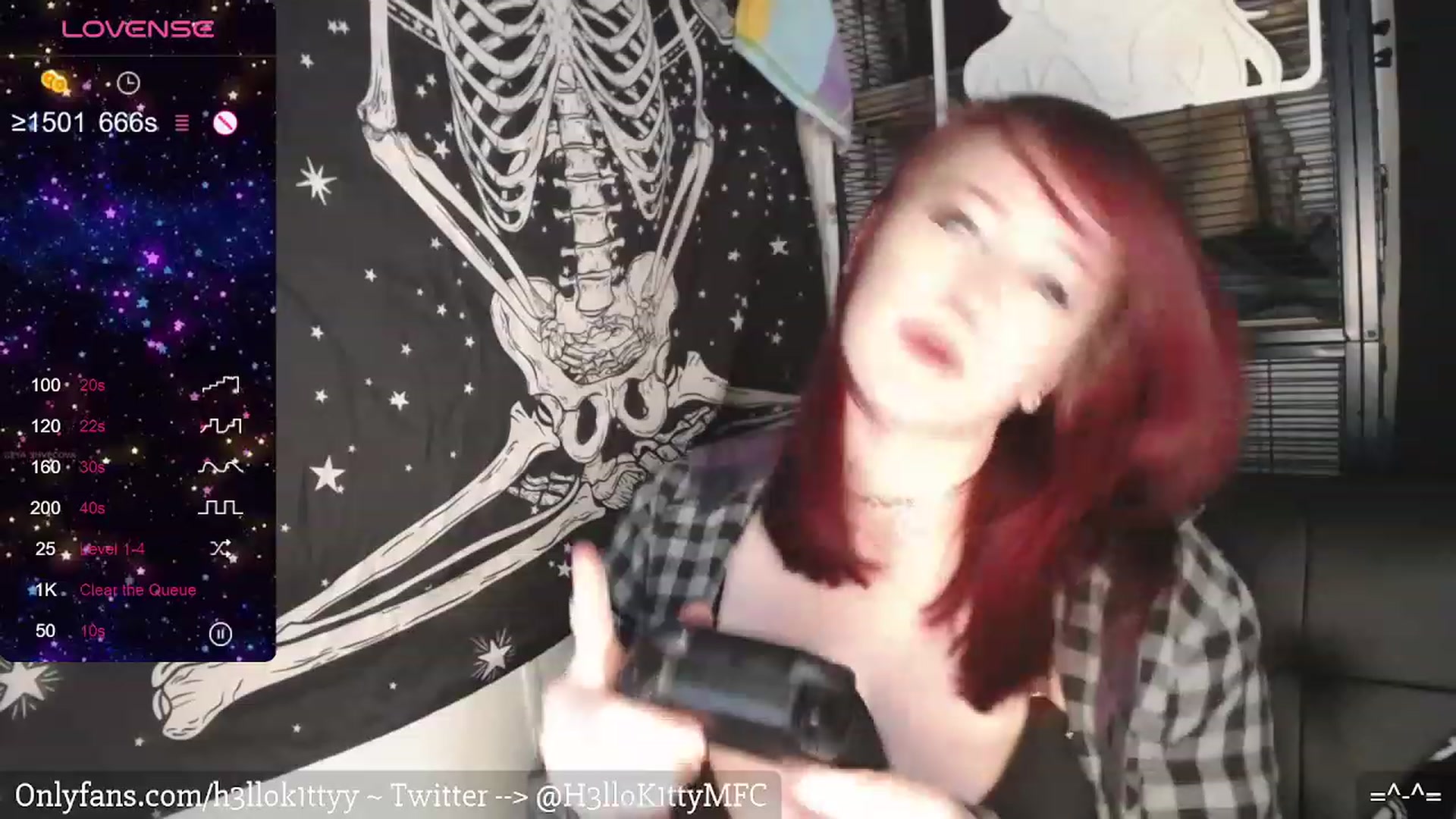 Gallery image thumbnail from H3llok1tty's myfreecams stream on, 02/08/2024, 10:26 image 17 of 20