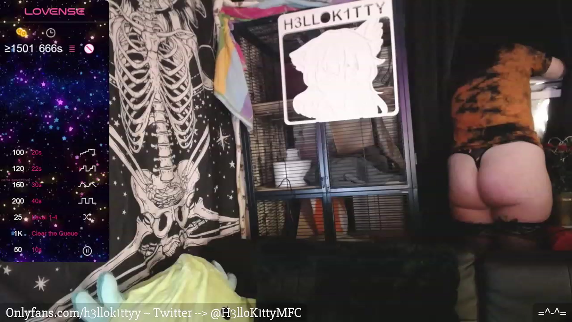 Gallery image thumbnail from H3llok1tty's myfreecams stream on, 02/12/2024, 10:51 image 10 of 20