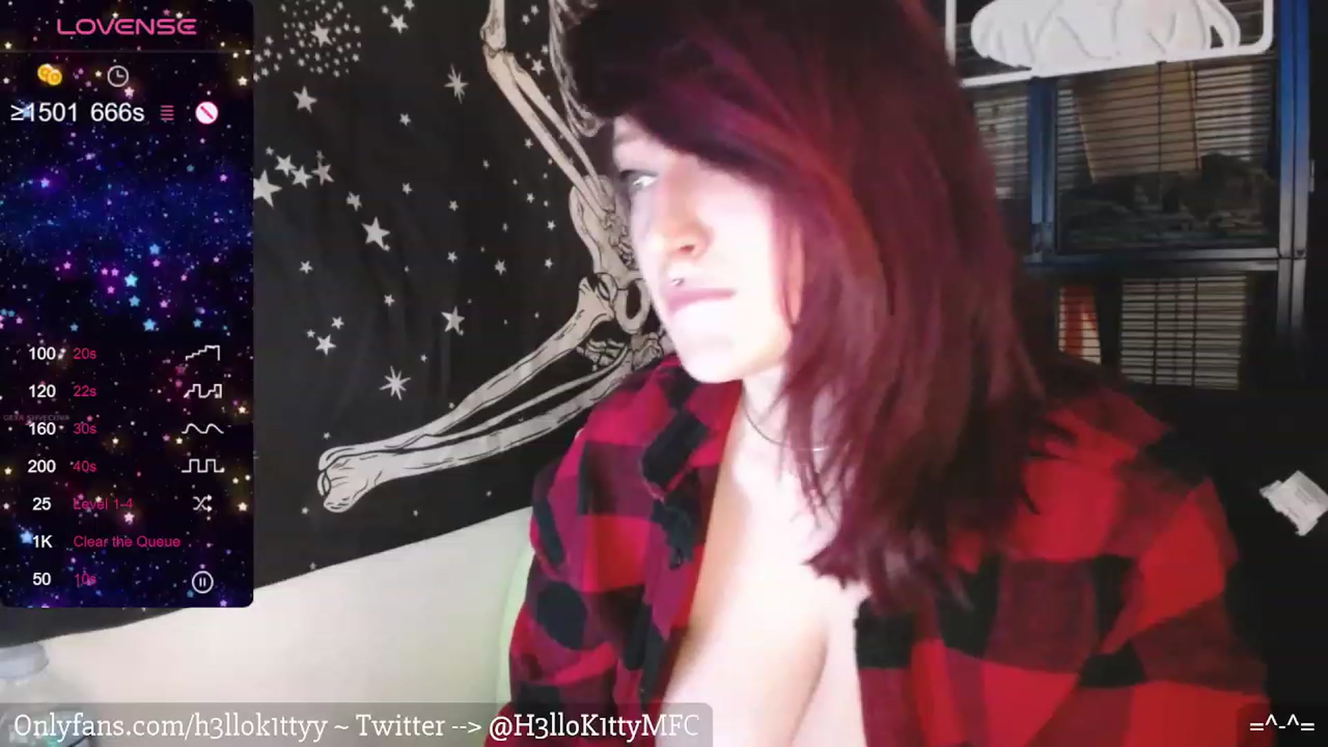 Gallery image thumbnail from H3llok1tty's myfreecams stream on, 02/14/2024, 12:02 image 12 of 20