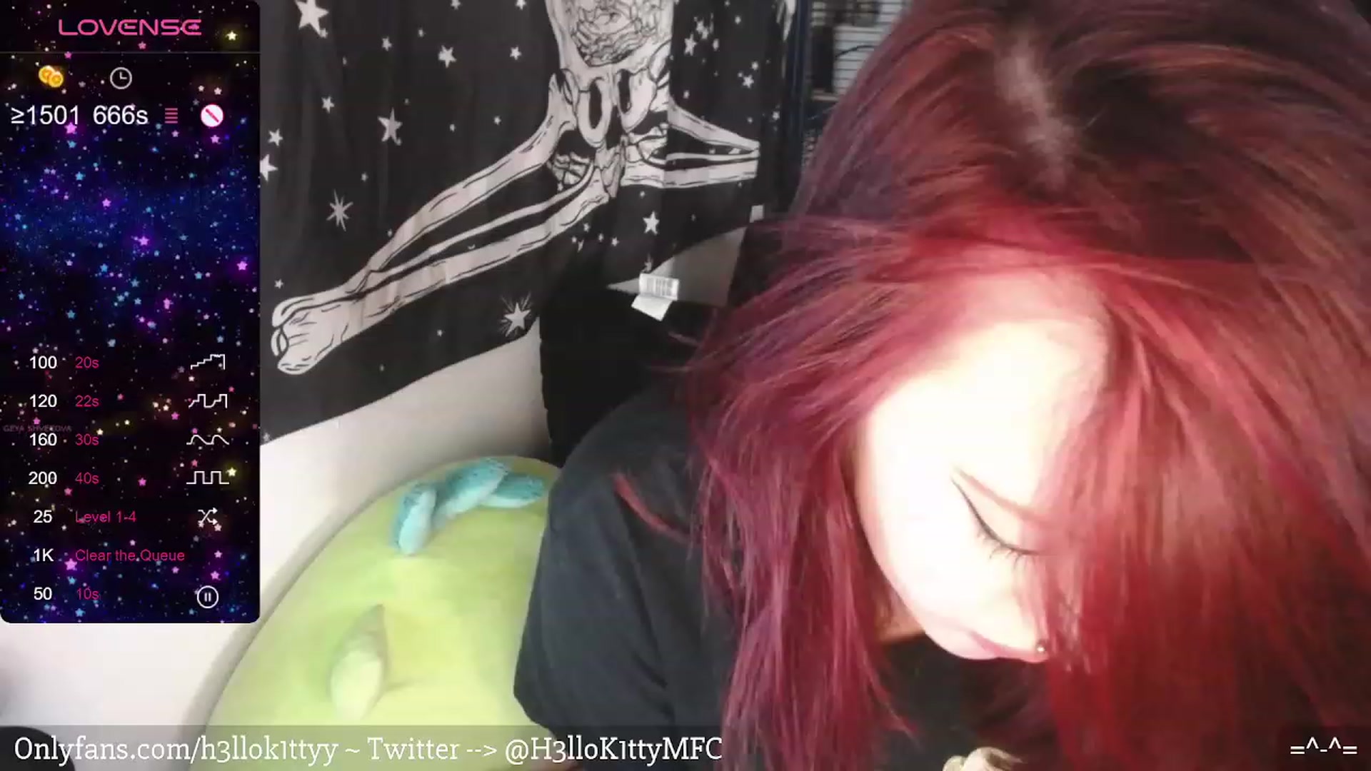 Gallery image thumbnail from H3llok1tty's myfreecams stream on, 02/27/2024, 11:42 image 12 of 20
