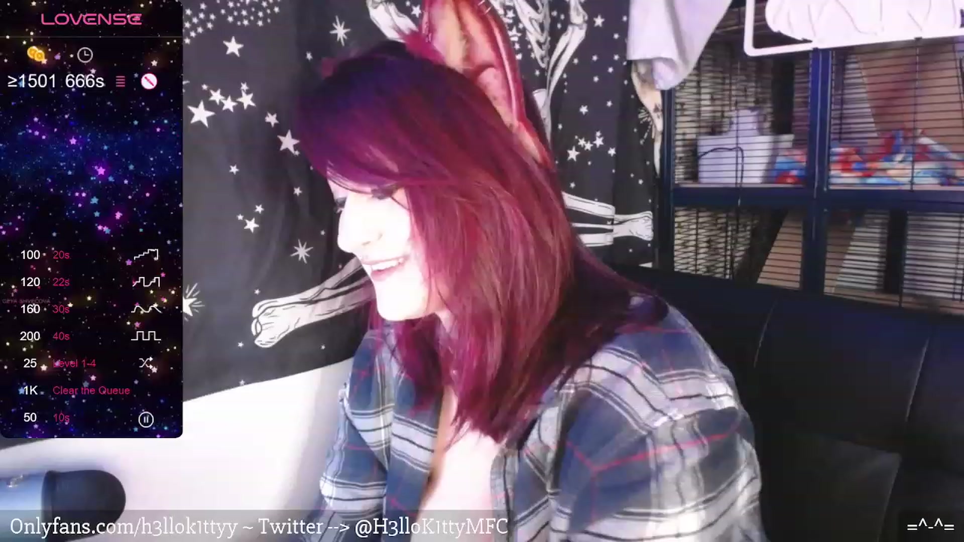 Gallery image thumbnail from H3llok1tty's myfreecams stream on, 02/28/2024, 07:28 image 9 of 20
