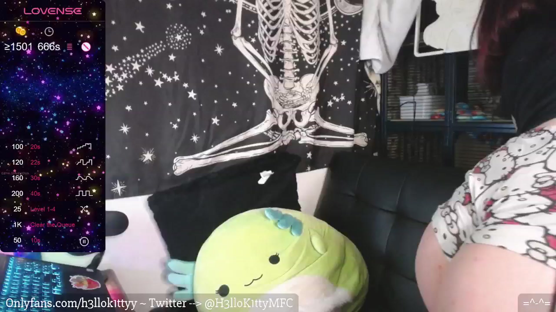 Gallery image thumbnail from H3llok1tty's myfreecams stream on, 02/28/2024, 11:05 image 8 of 20