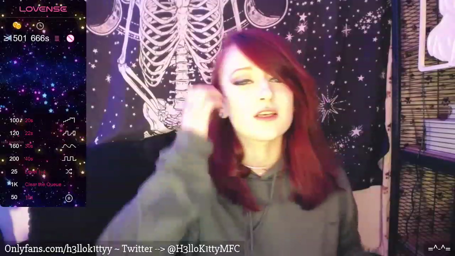 Gallery image thumbnail from H3llok1tty's myfreecams stream on, 03/05/2024, 11:13 image 18 of 20