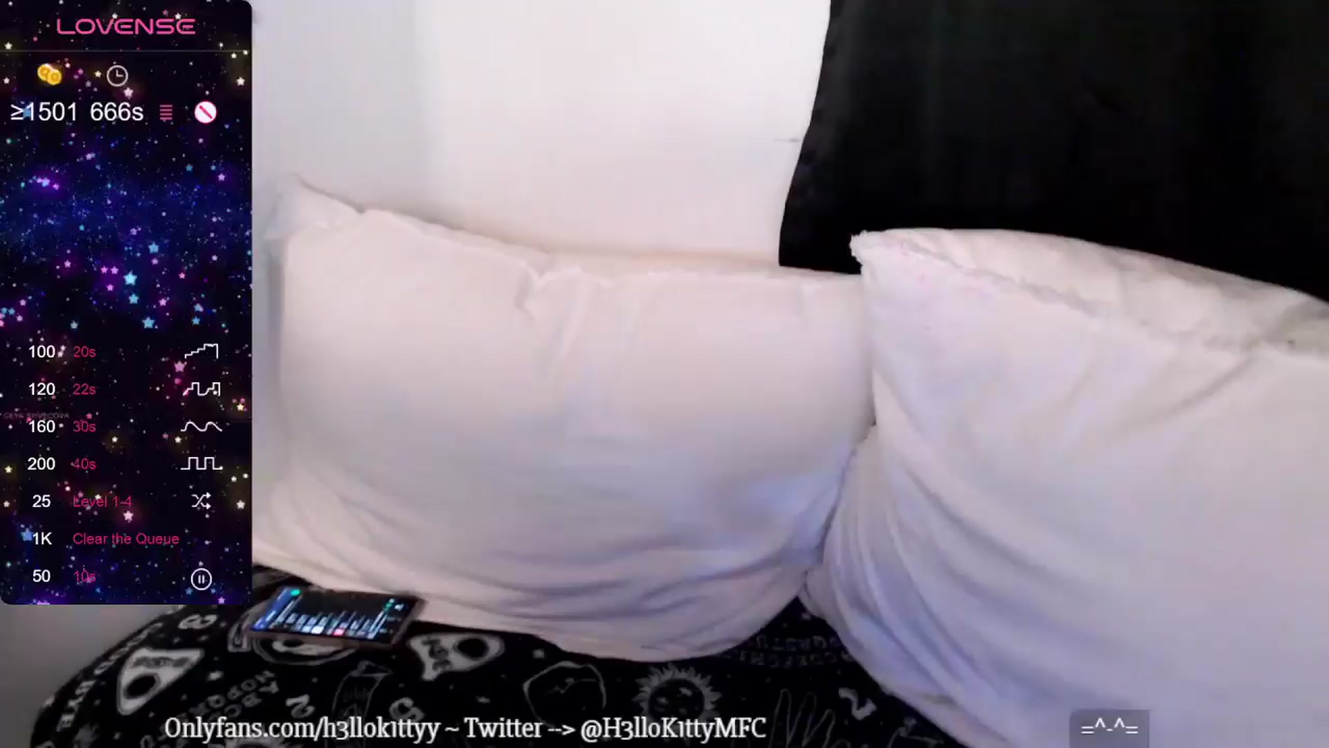Gallery image thumbnail from H3llok1tty's myfreecams stream on, 04/08/2024, 11:01 image 12 of 20