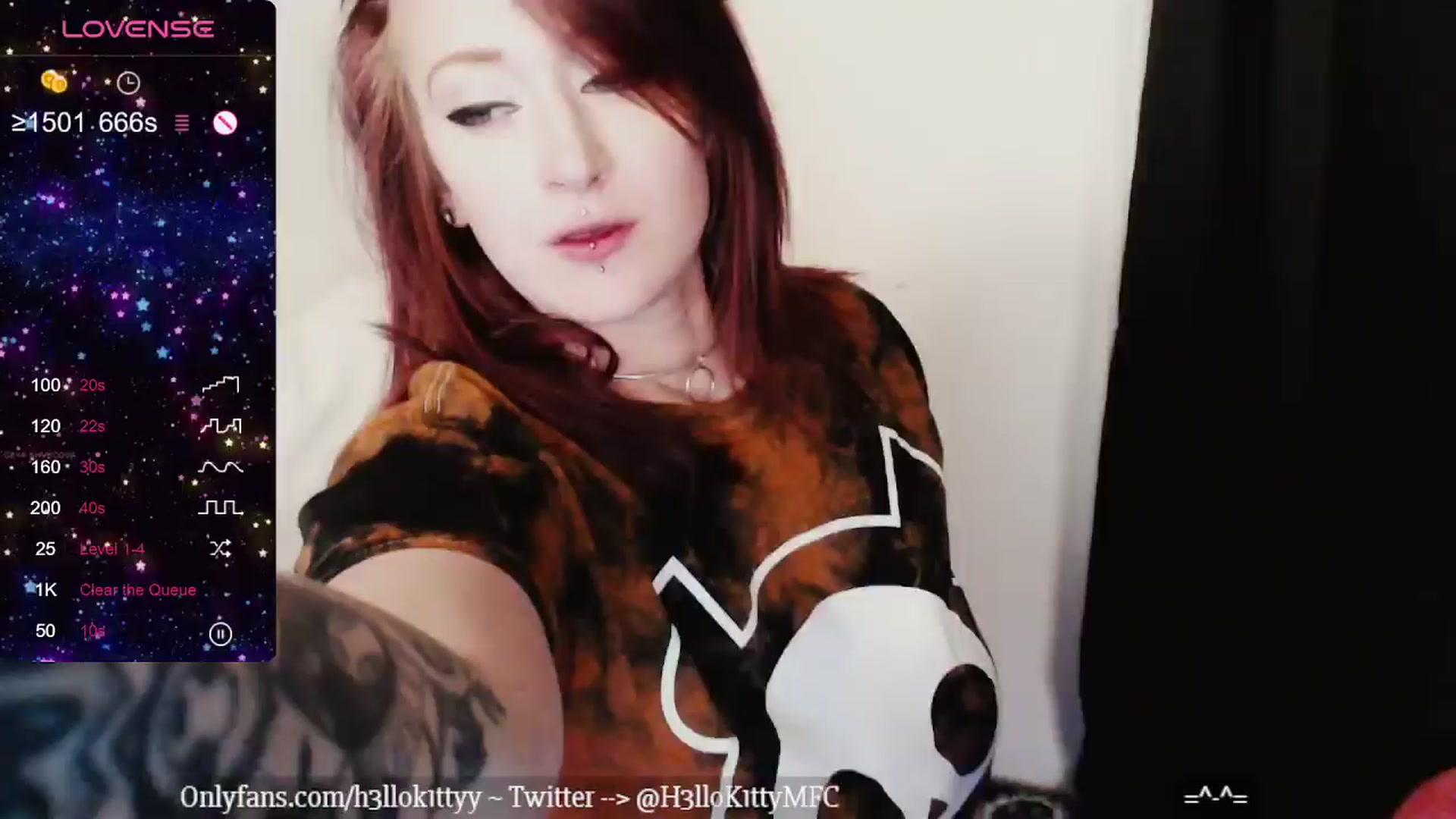 Gallery image thumbnail from H3llok1tty's myfreecams stream on, 04/15/2024, 09:43 image 8 of 20