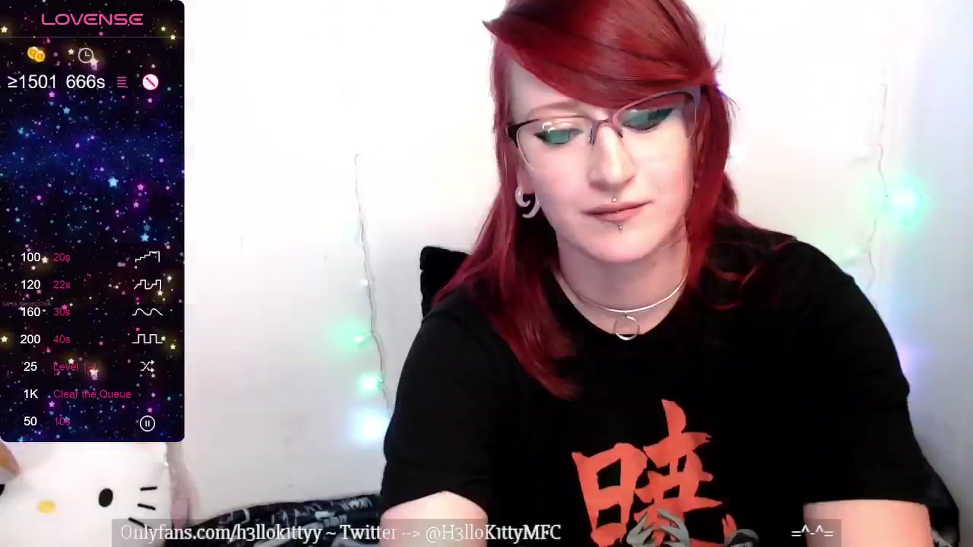 Gallery image thumbnail from H3llok1tty's myfreecams stream on, 04/30/2024, 11:07 image 4 of 20
