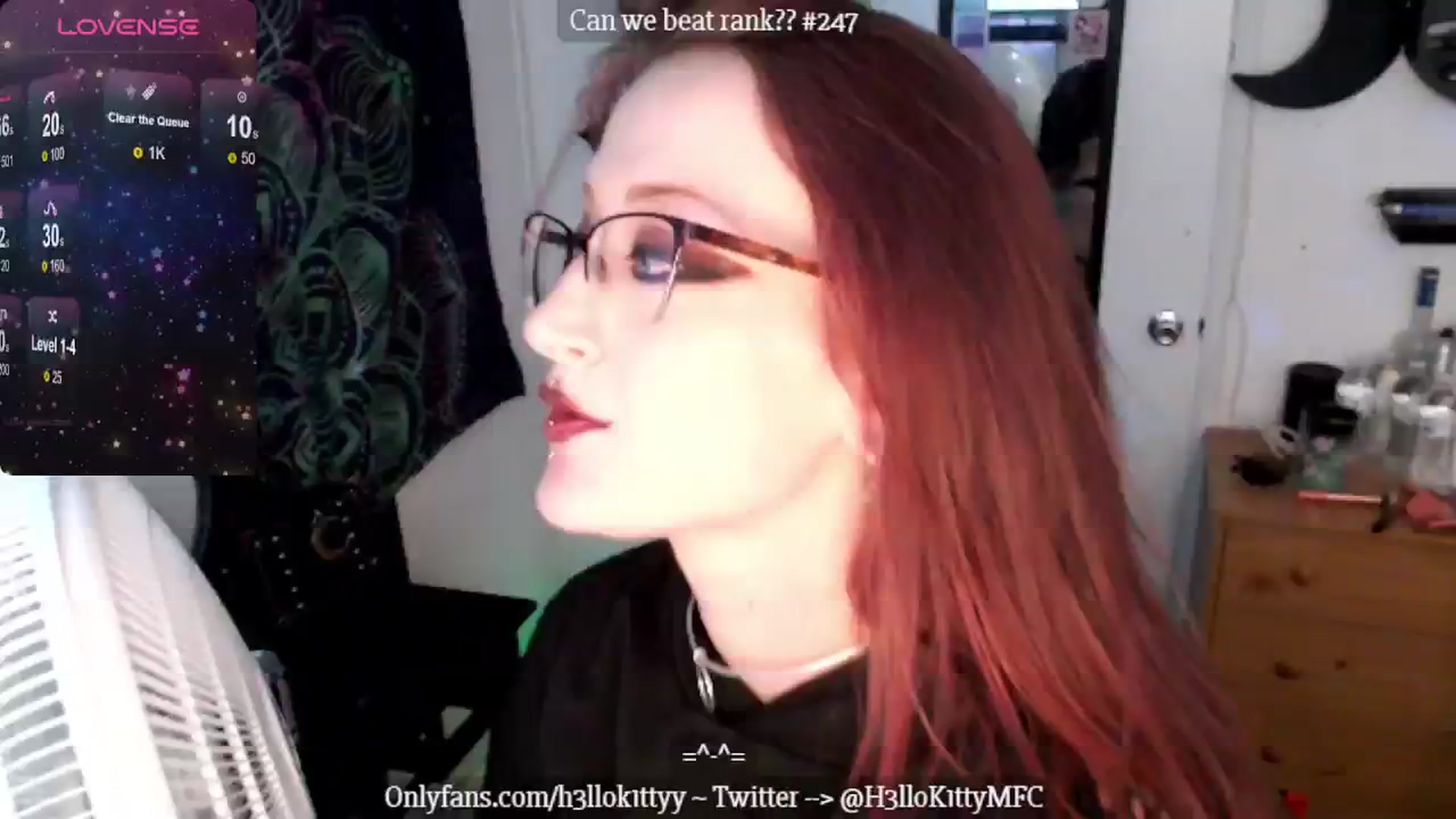 Gallery image thumbnail from H3llok1tty's myfreecams stream on, 08/04/2024, 16:17 image 14 of 20