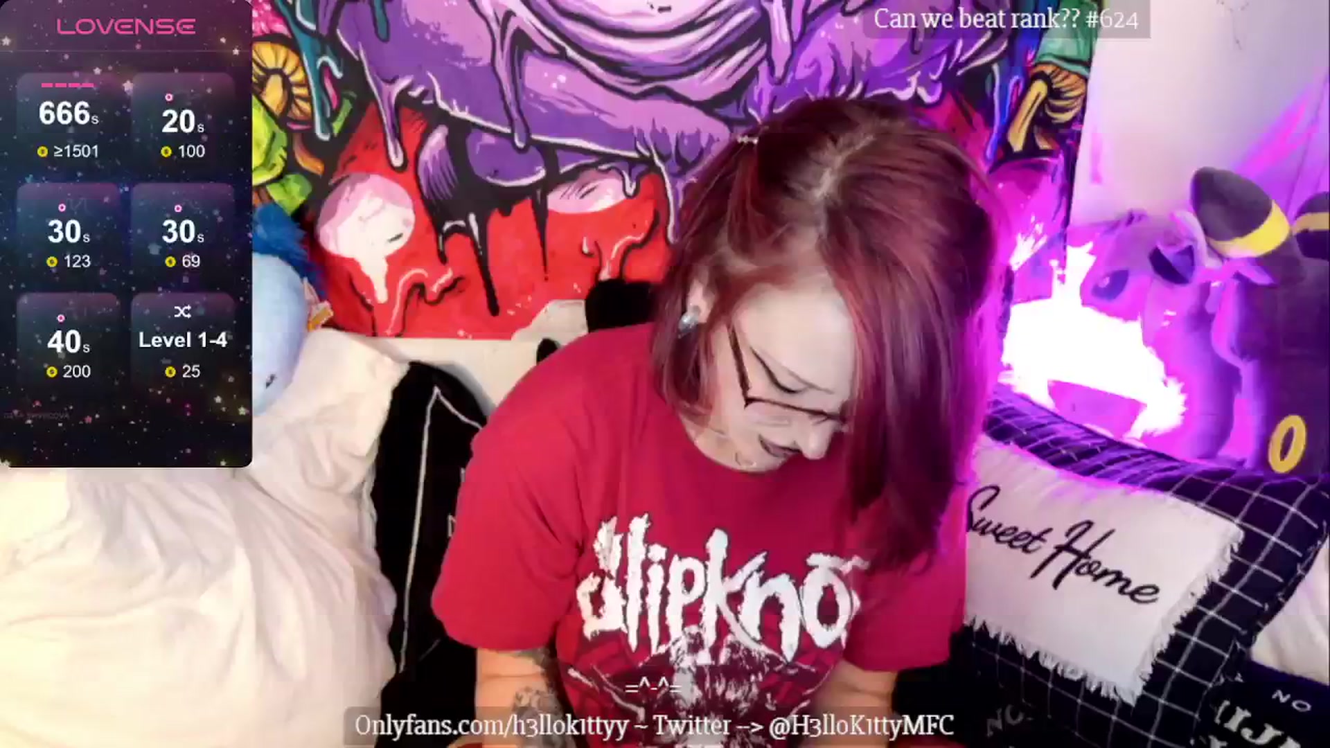 Gallery image thumbnail from H3llok1tty's myfreecams stream on, 08/28/2024, 11:41 image 17 of 20