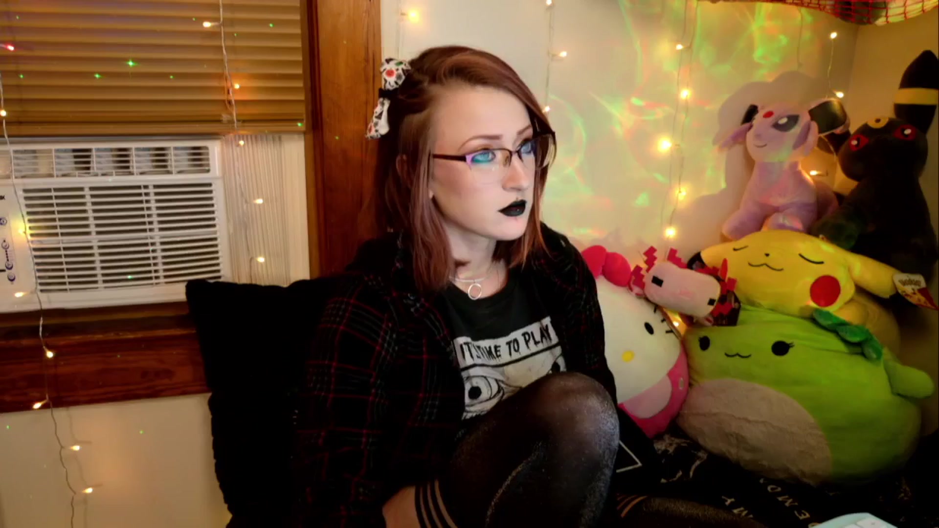 Gallery image thumbnail from H3llok1tty's myfreecams stream on, 10/28/2024, 10:05 image 1 of 20