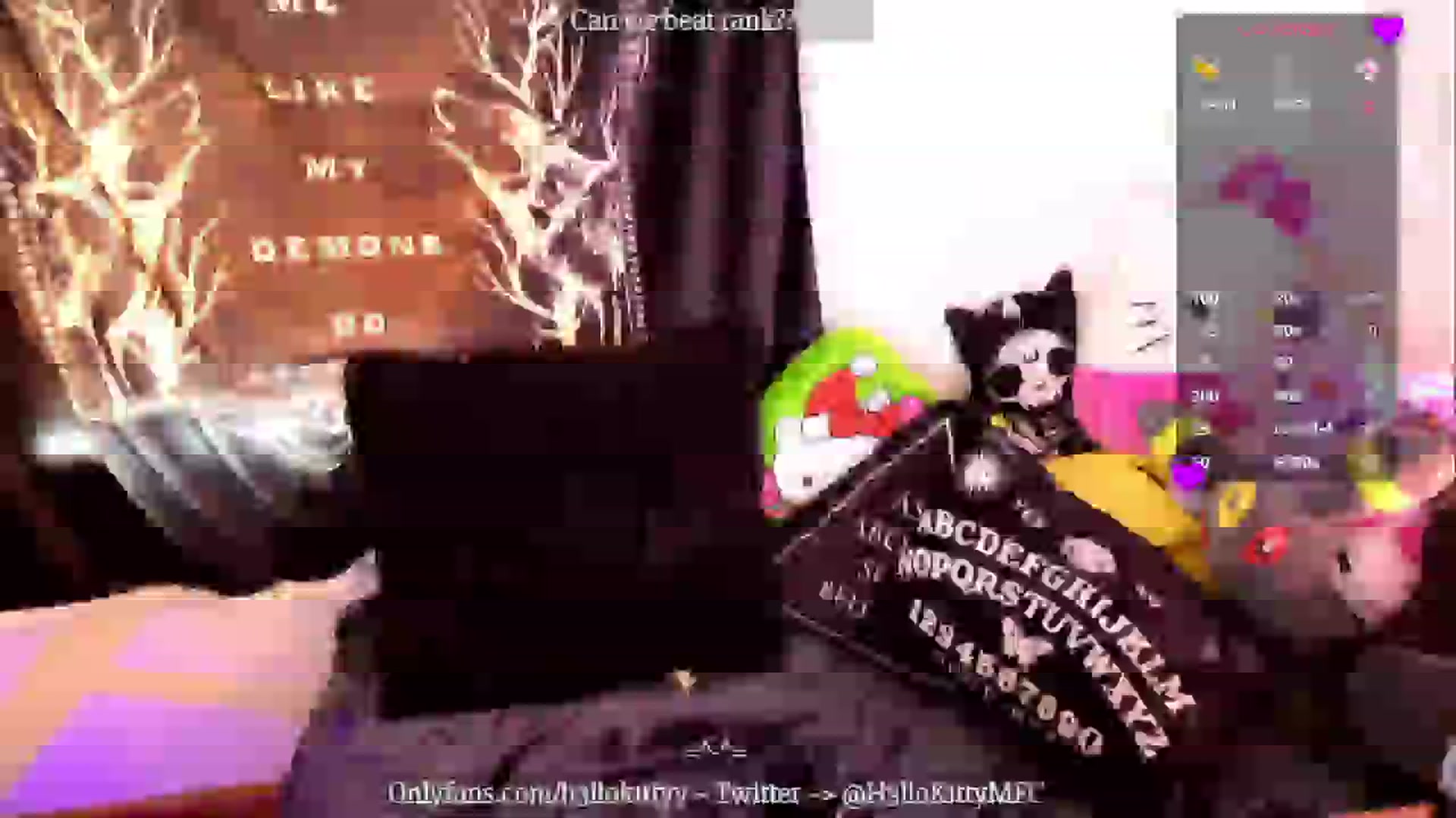 Gallery image thumbnail from H3llok1tty's myfreecams stream on, 12/12/2024, 18:14 image 18 of 20