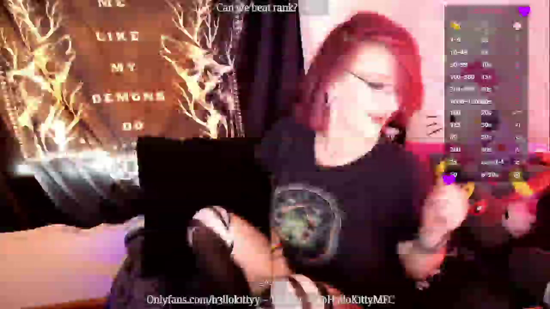 Gallery image thumbnail from H3llok1tty's myfreecams stream on, 12/12/2024, 18:14 image 10 of 20