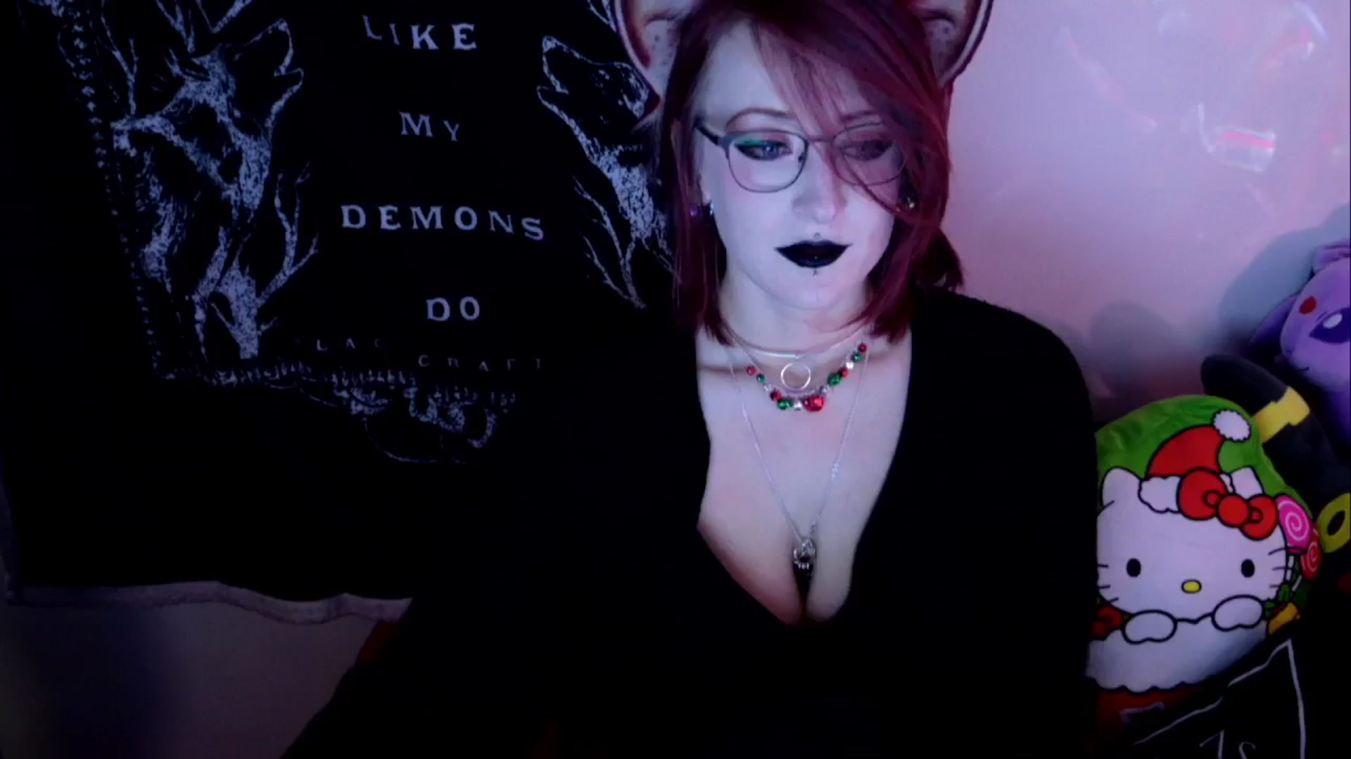 Gallery image thumbnail from H3llok1tty's myfreecams stream on, 12/21/2024, 13:36 image 1 of 20