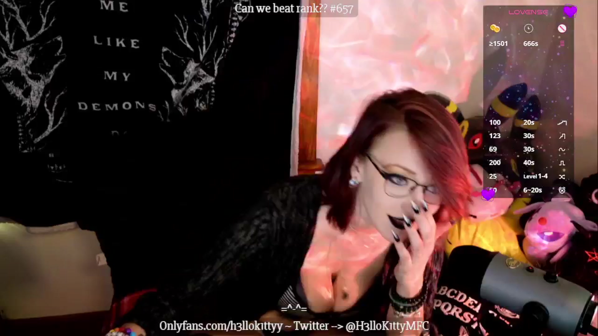 Gallery image thumbnail from H3llok1tty's myfreecams stream on, 12/31/2024, 23:12 image 18 of 20