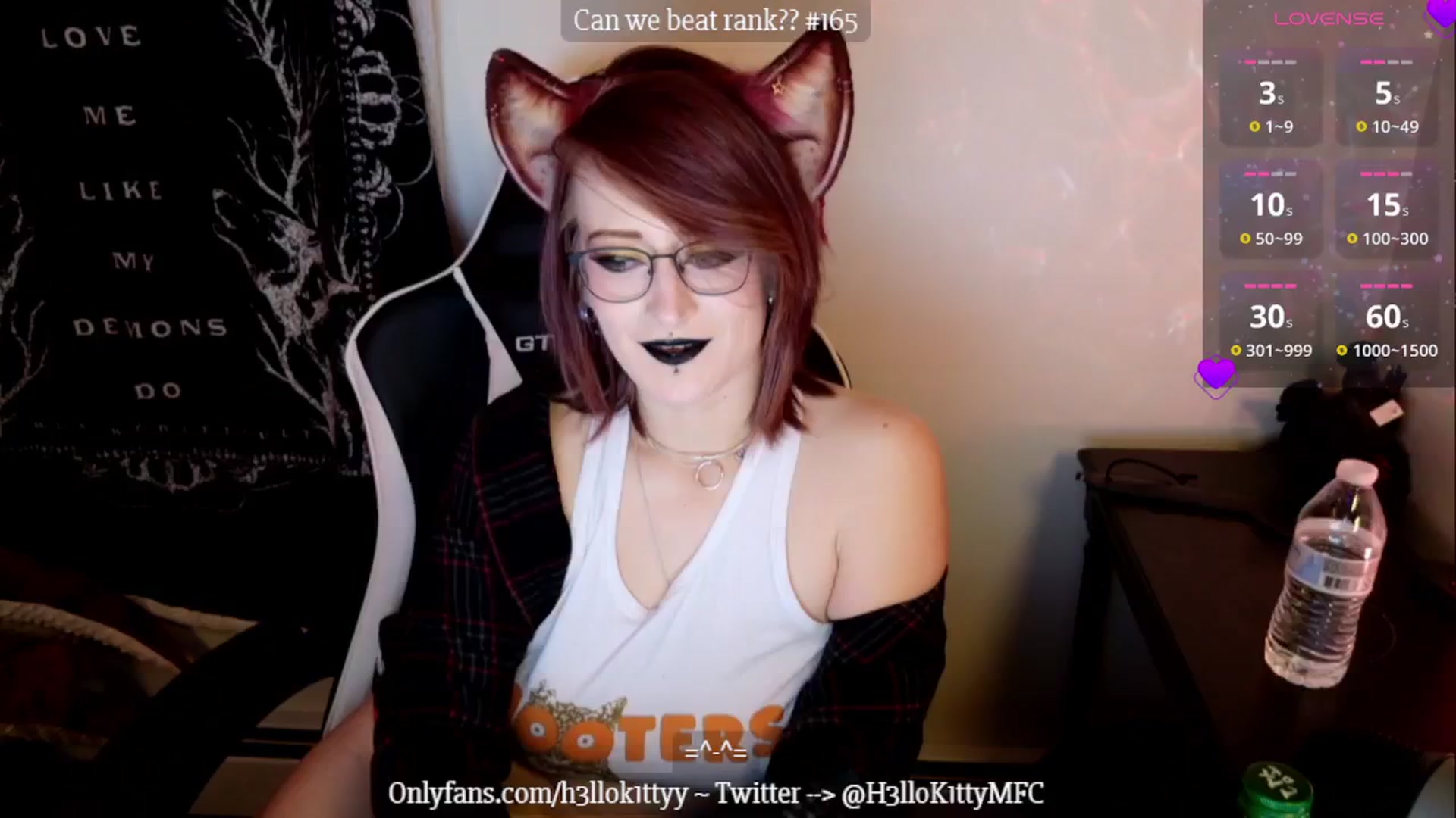Gallery image thumbnail from H3llok1tty's myfreecams stream on, 01/20/2025, 11:13 image 14 of 20