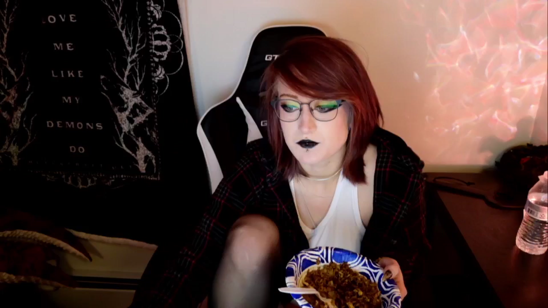 Gallery image thumbnail from H3llok1tty's myfreecams stream on, 01/20/2025, 11:13 image 1 of 20