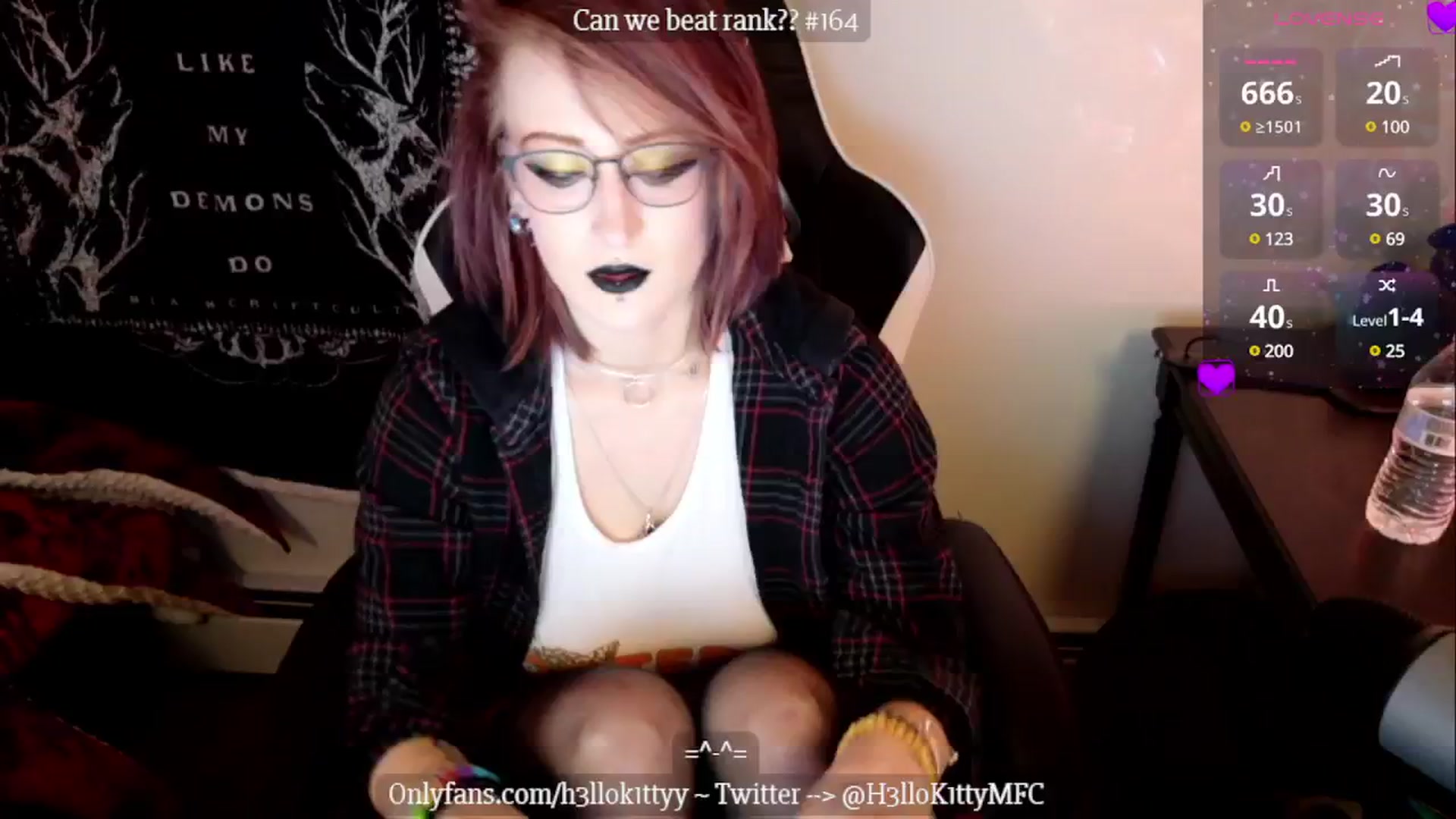 Gallery image thumbnail from H3llok1tty's myfreecams stream on, 01/20/2025, 11:13 image 9 of 20