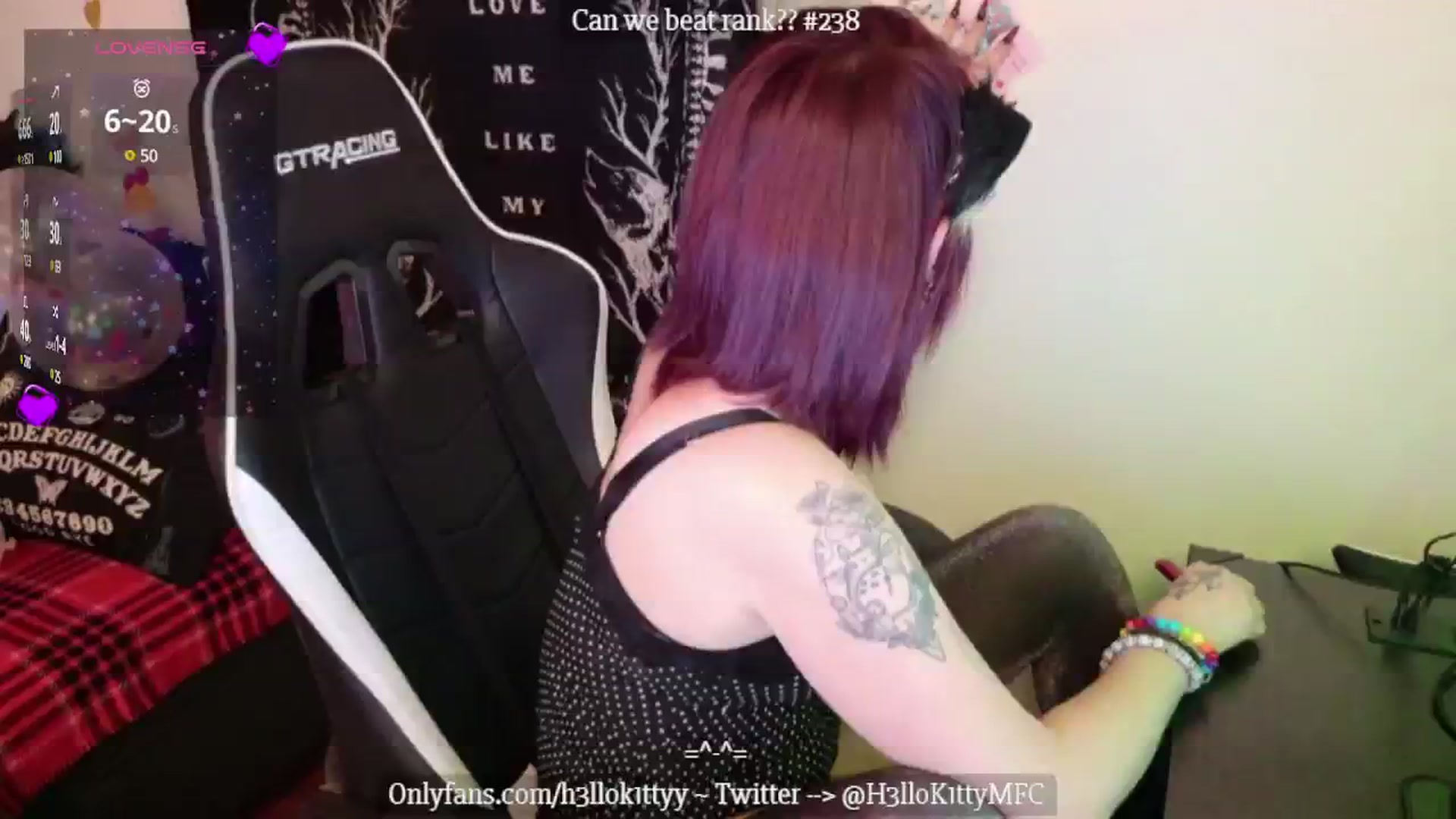 Gallery image thumbnail from H3llok1tty's myfreecams stream on, 01/27/2025, 10:15 image 2 of 20