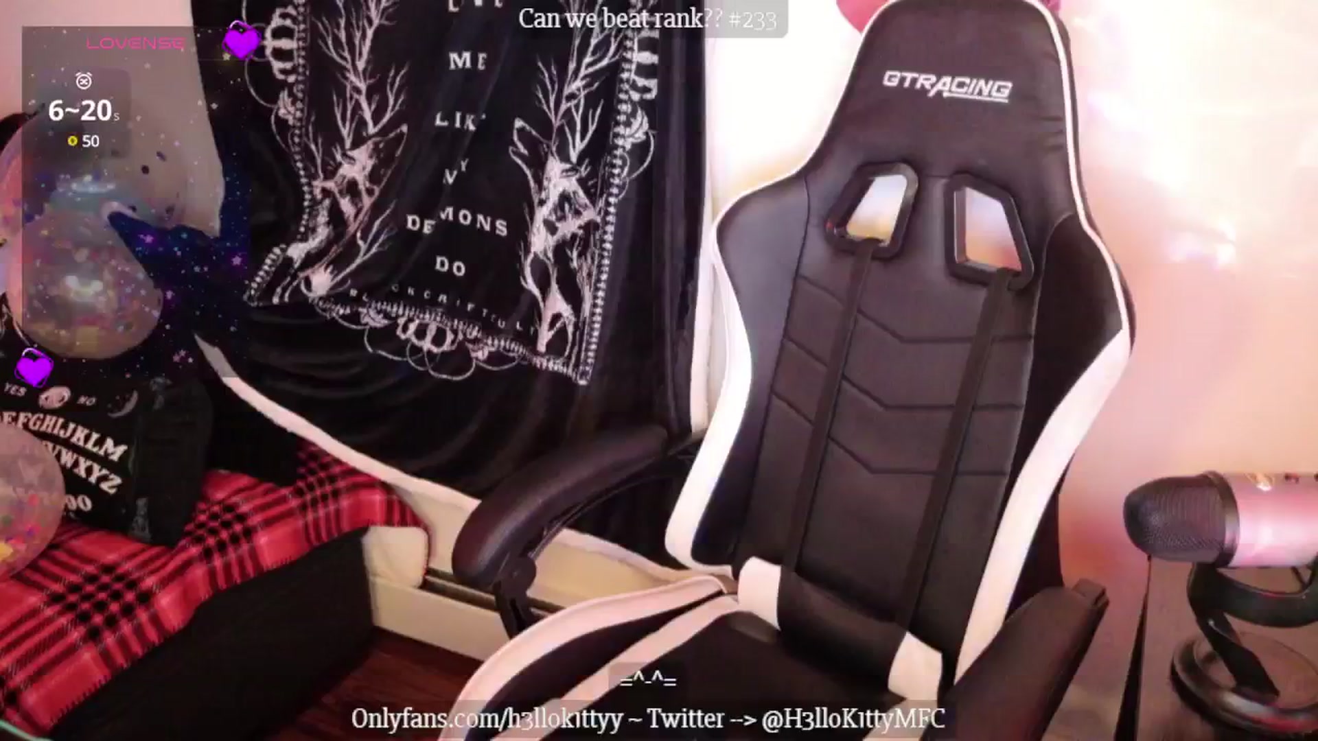 Gallery image thumbnail from H3llok1tty's myfreecams stream on, 01/27/2025, 10:15 image 11 of 20