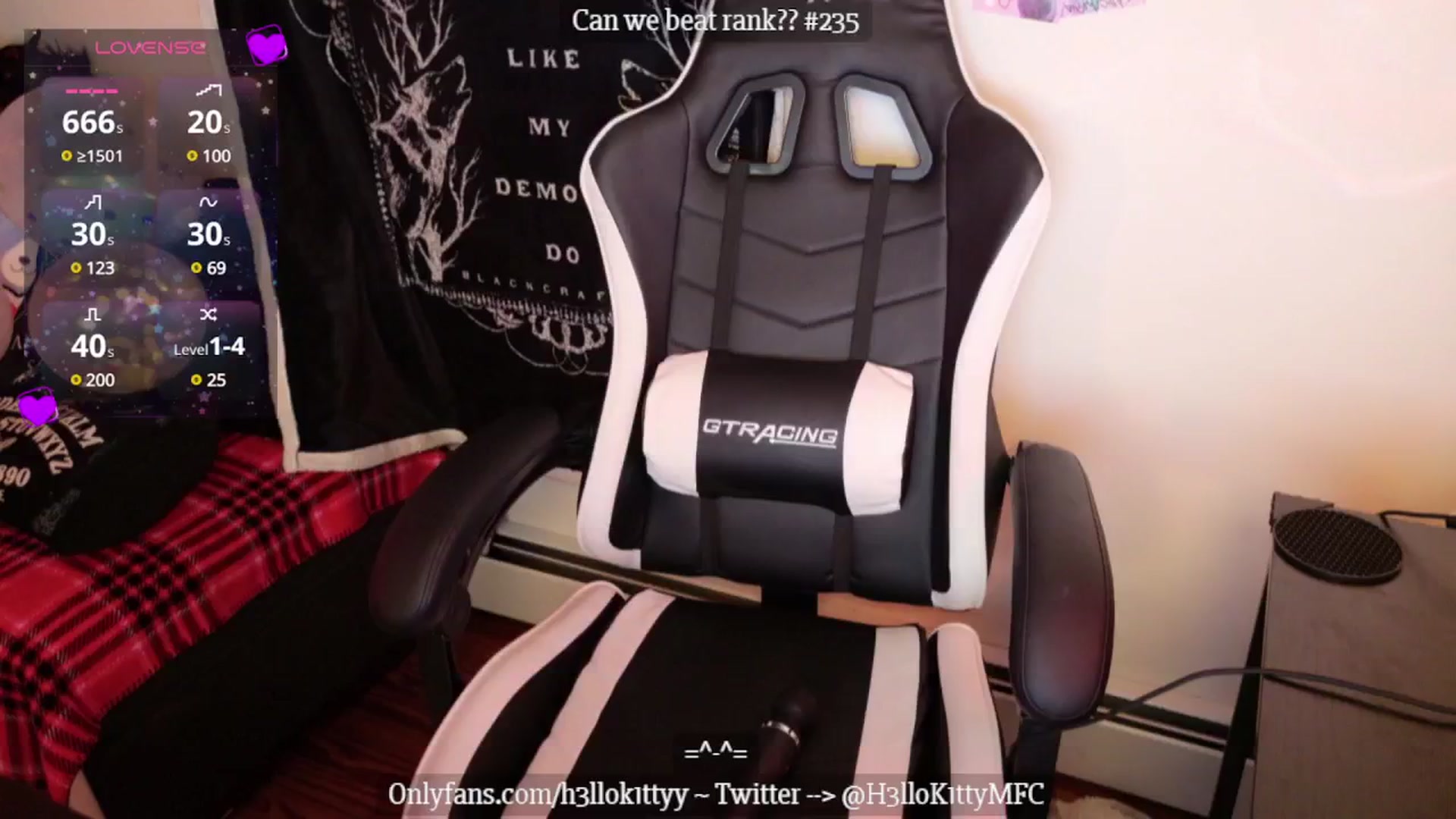 Gallery image thumbnail from H3llok1tty's myfreecams stream on, 01/29/2025, 10:56 image 10 of 20