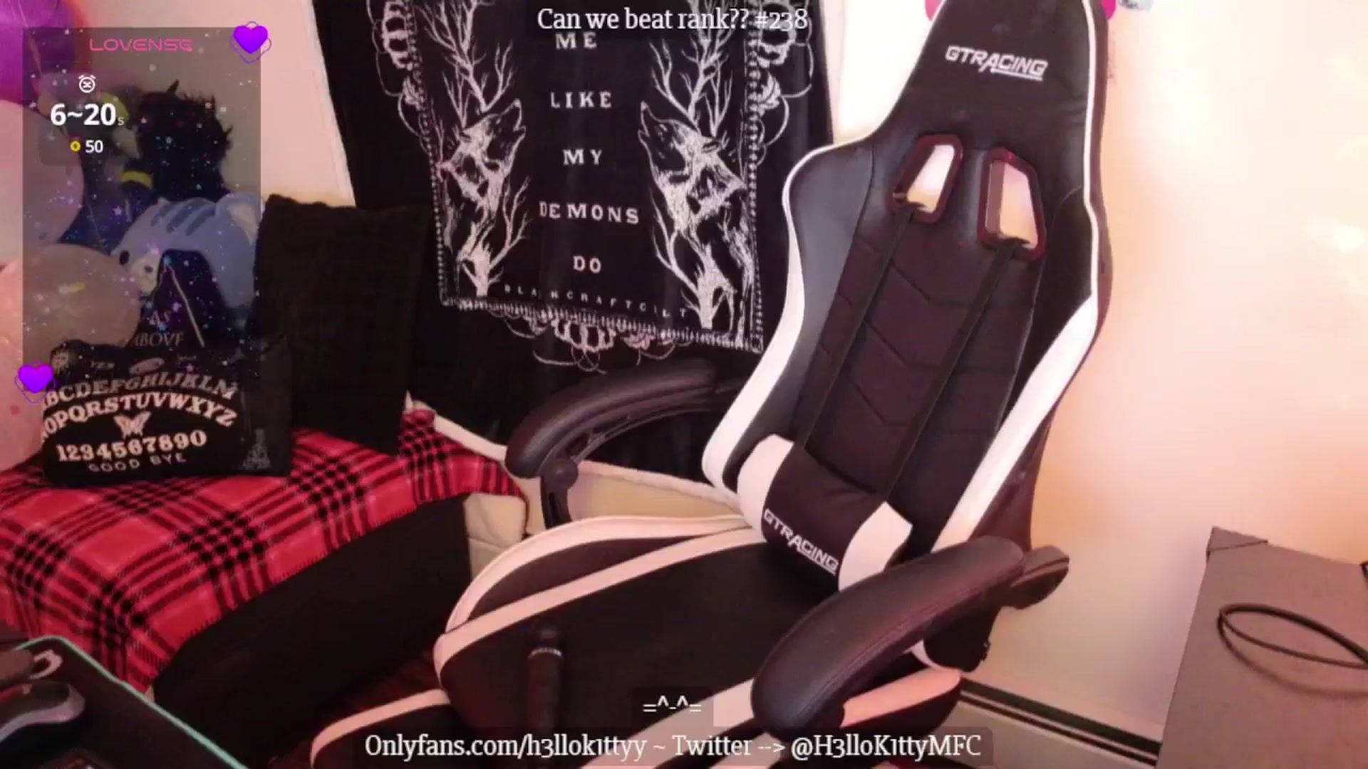Gallery image thumbnail from H3llok1tty's myfreecams stream on, 01/31/2025, 10:02 image 17 of 20