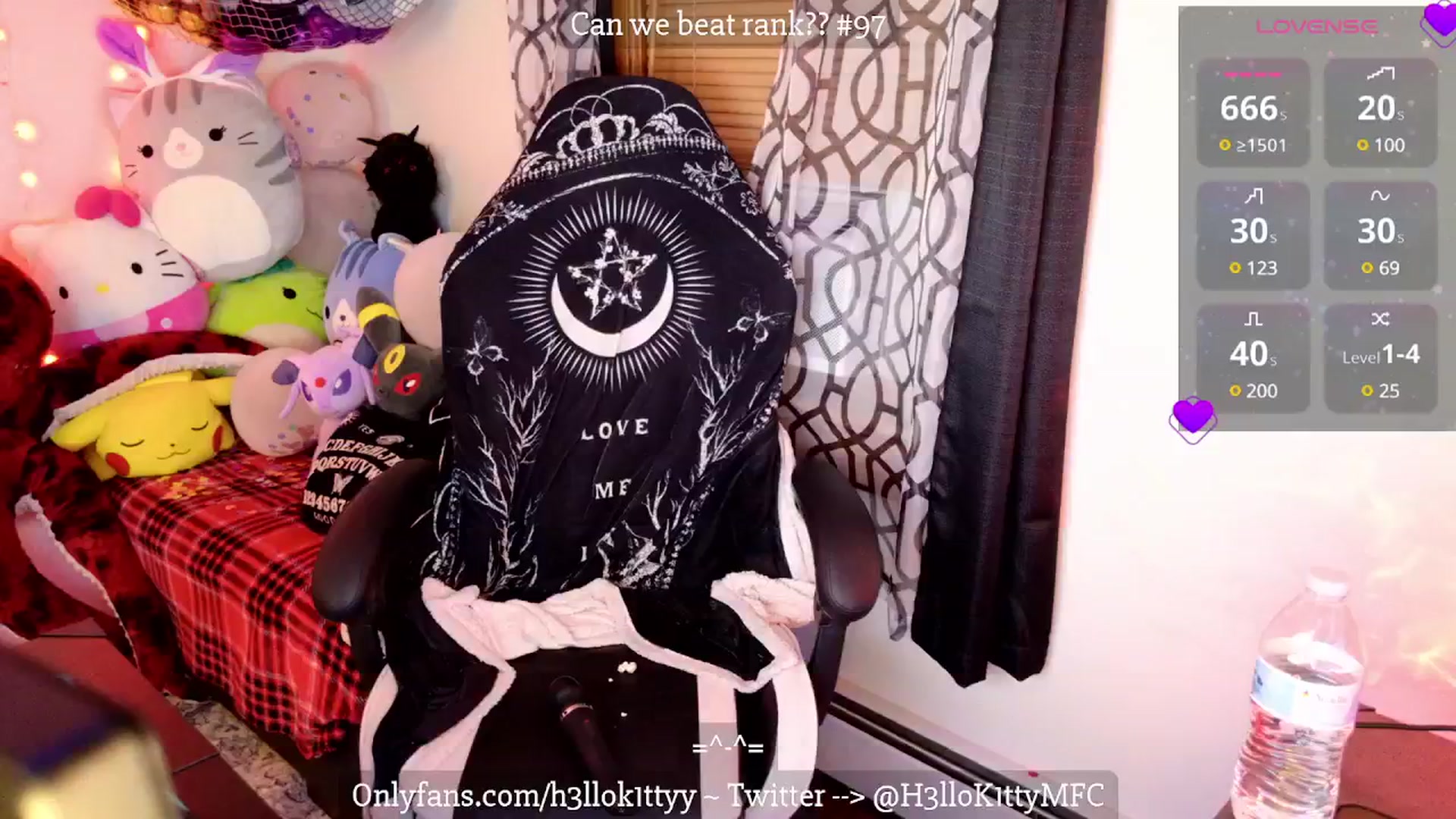 Gallery image thumbnail from H3llok1tty's myfreecams stream on, 03/01/2025, 11:06 image 11 of 20