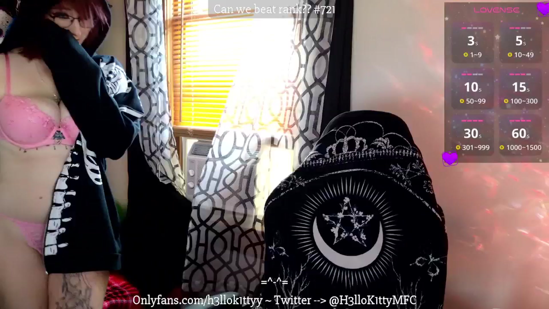 Gallery image thumbnail from H3llok1tty's myfreecams stream on, 03/08/2025, 15:30 image 13 of 20