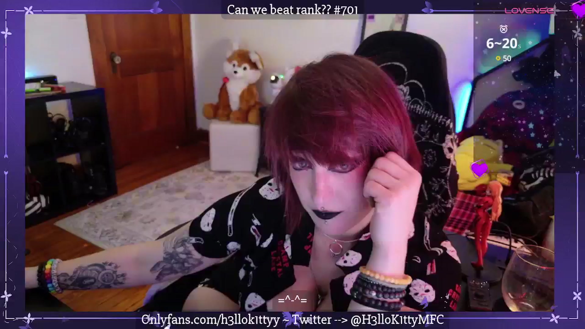 Gallery image thumbnail from H3llok1tty's myfreecams stream on, 03/22/2025, 14:33 image 13 of 20